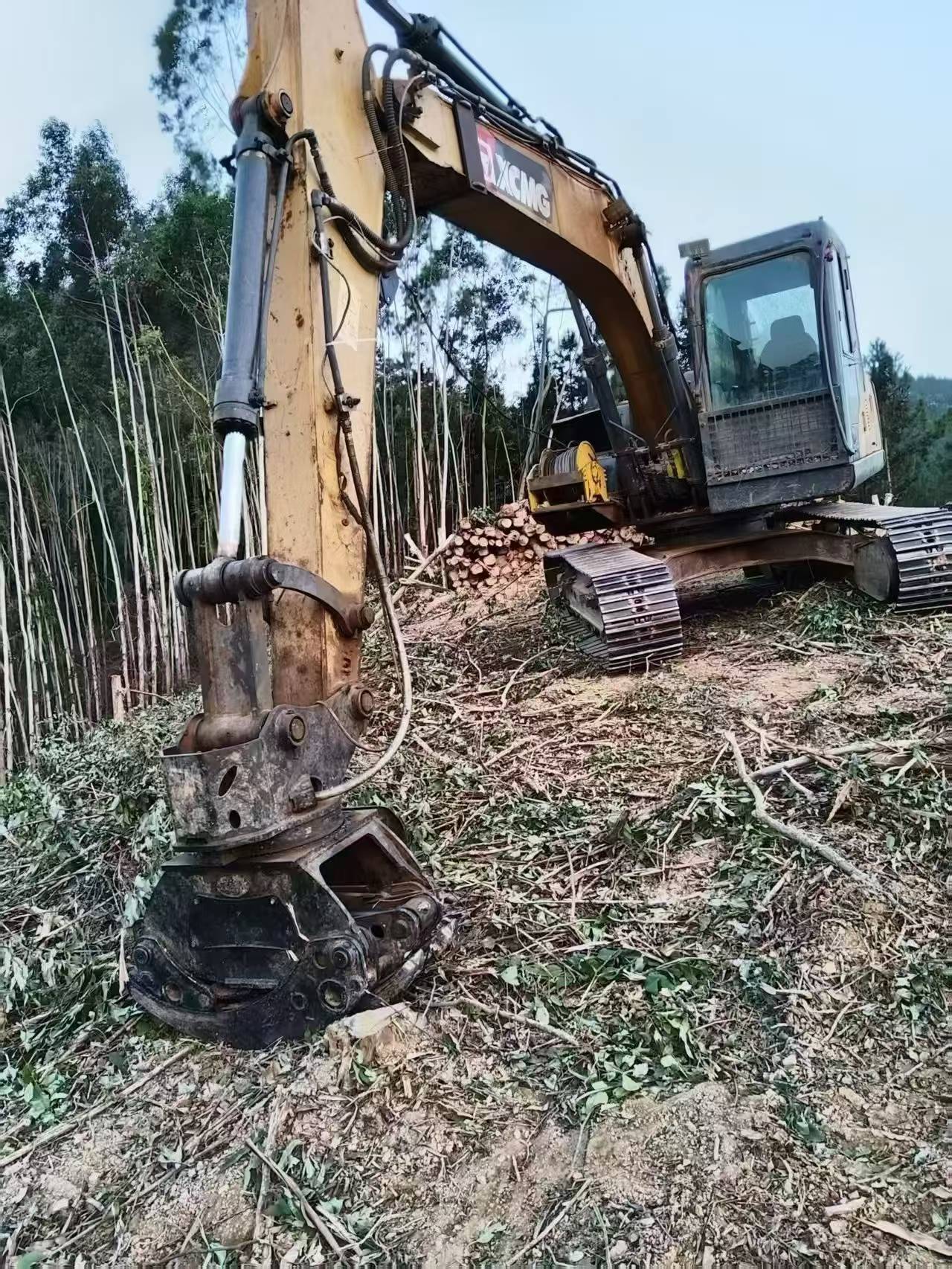 Buy XCMG XE3000 Used Excavator / 5 Used XCMG XE3000 Excavator 2022 Model / 5