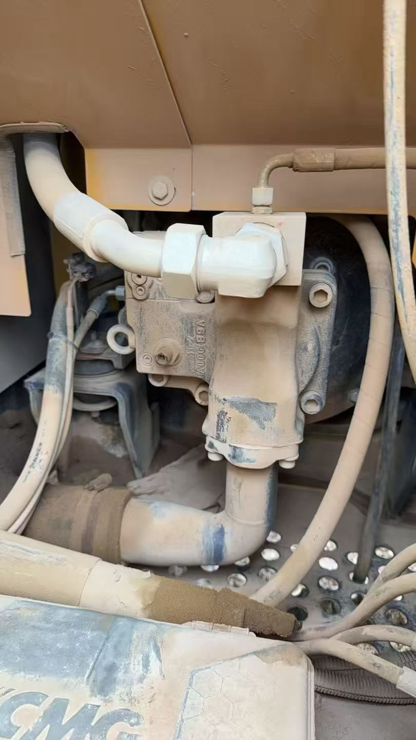 Used XCMG XE370 Excavator 2022 Model / 4