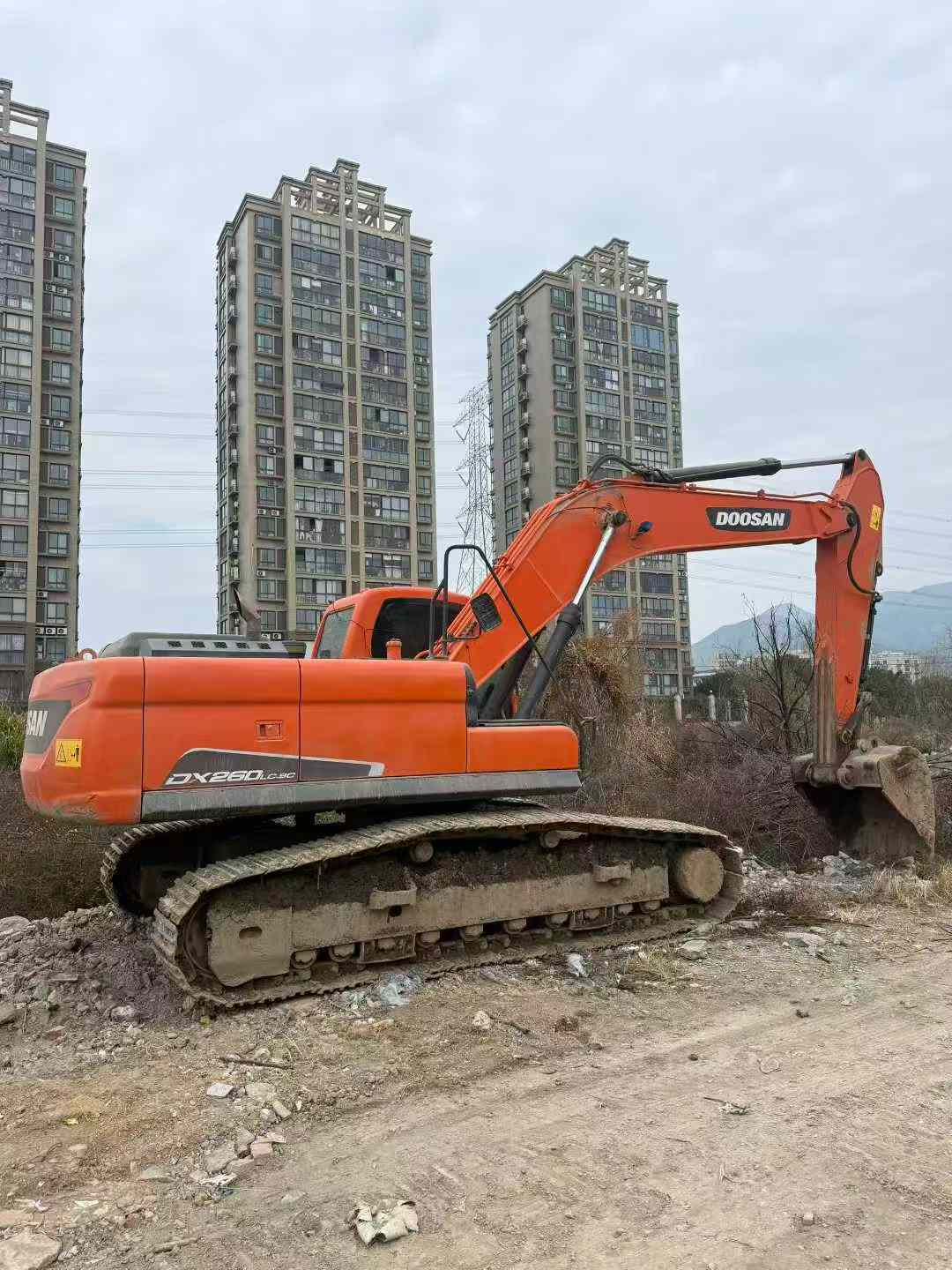 Buy Doosan DX60 Used Excavator