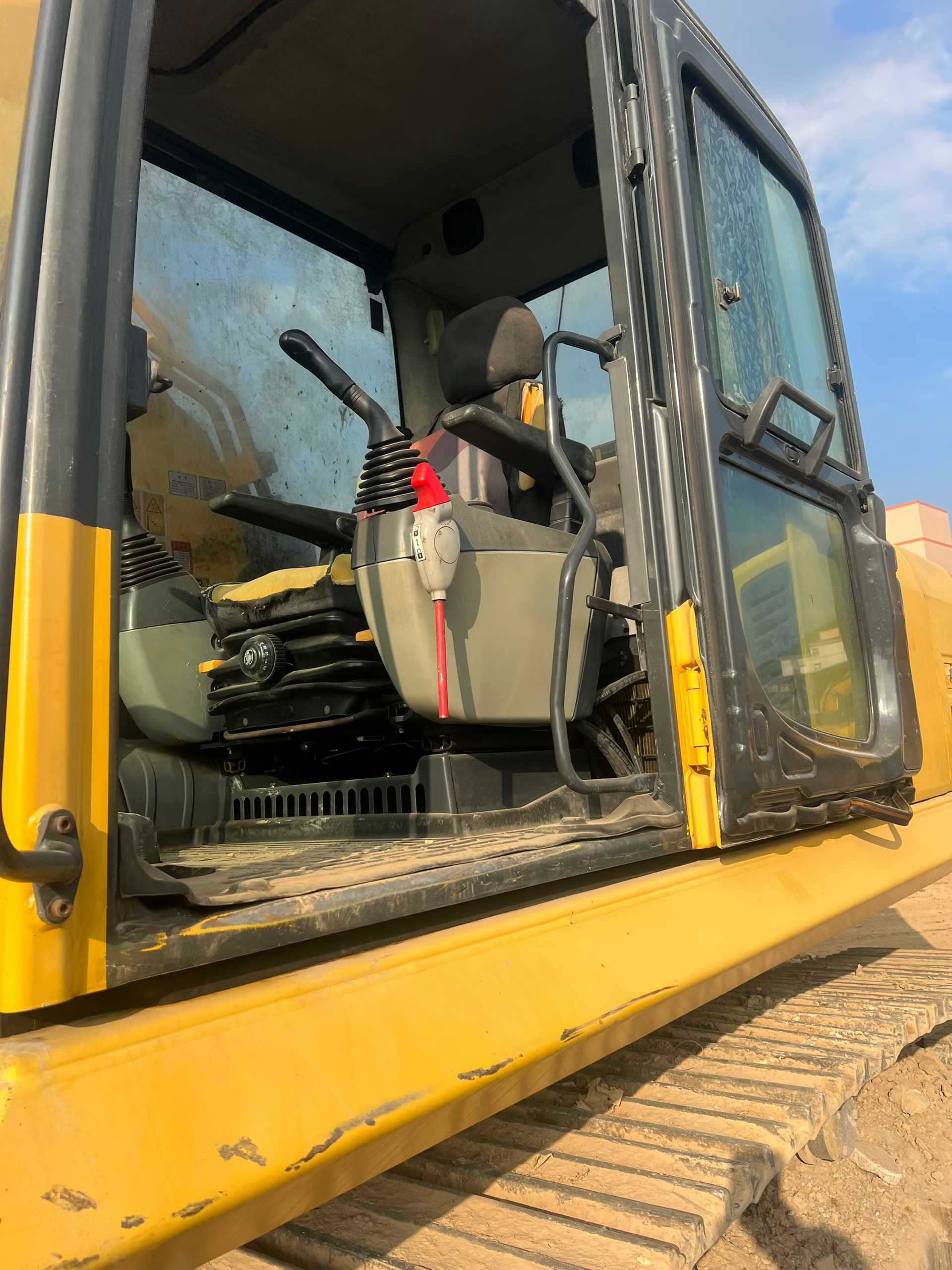 Buy Komatsu PC60-8 Used Excavator / 5 Used Komatsu PC60-8 Excavator 2019 Model / 5