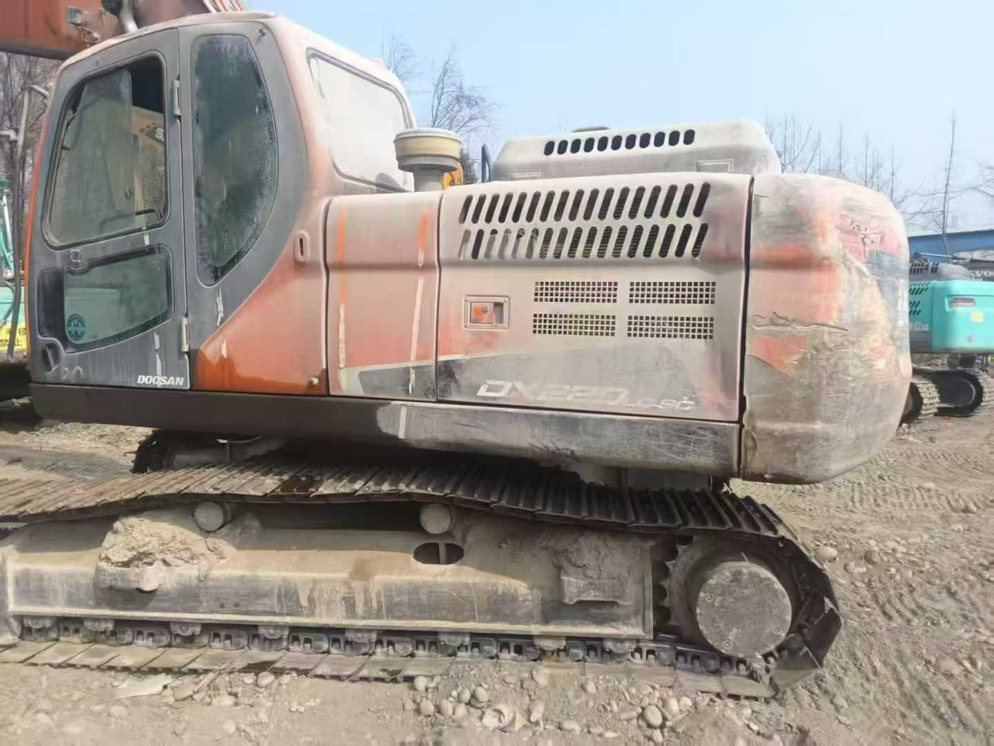 Buy Doosan DH220 Used Excavator