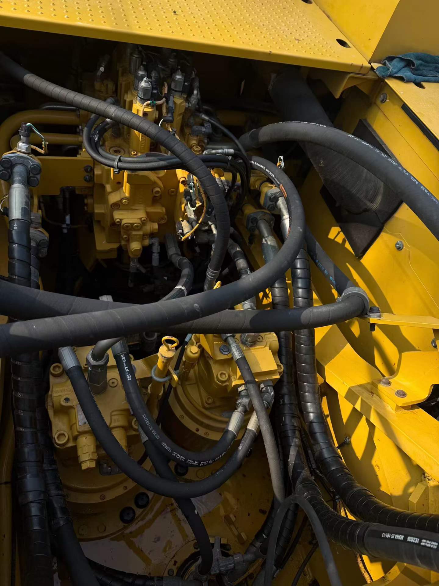 Used Caterpillar 350L Excavator 2022 Model / 8