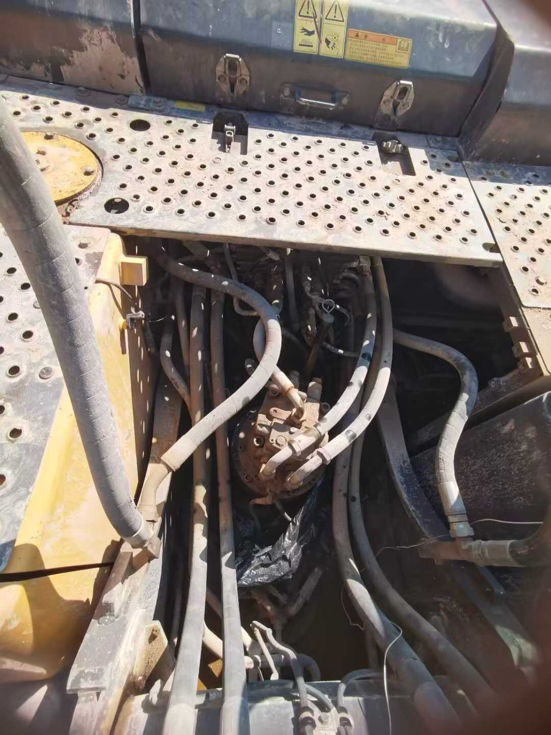 Used Volvo EC200 Excavator 2017 Model / 5