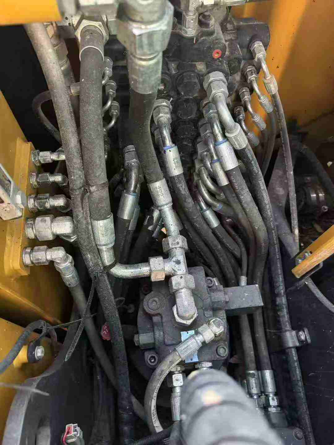 Used XCMG XE75G Excavator 2016 Model / 3