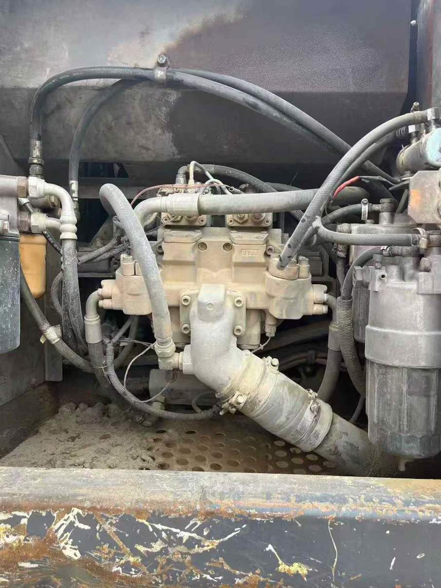 Used Hitachi ZAXIS200 Excavator 2009 Model / 9