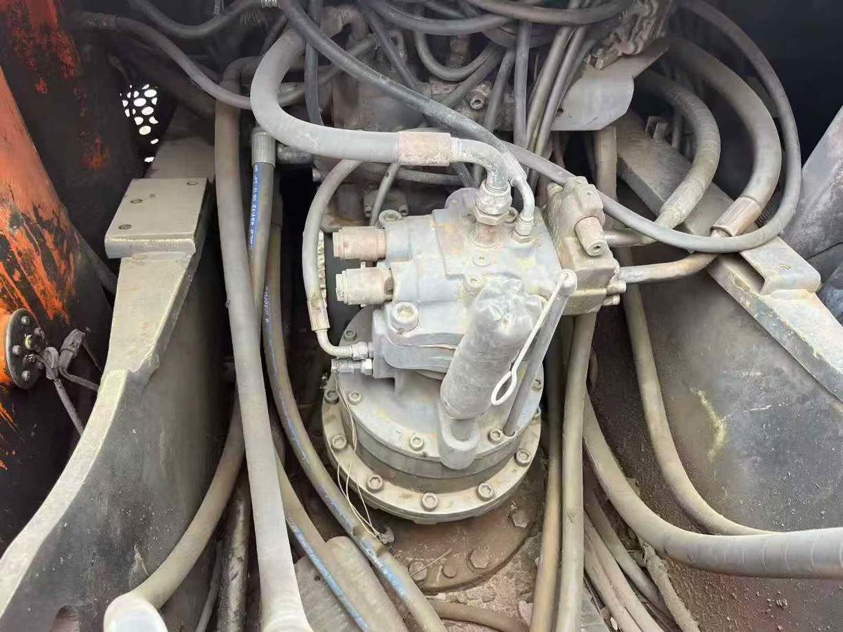 Used Hitachi ZAXIS200 Excavator 2009 Model / 8