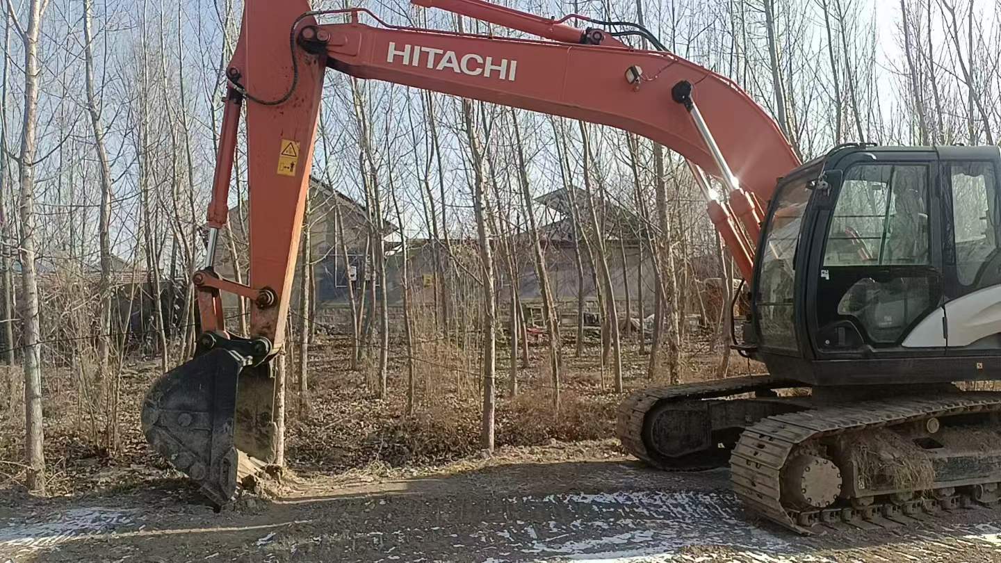 Used Hitachi ZAXIS200 Excavator 2022 Model / 7