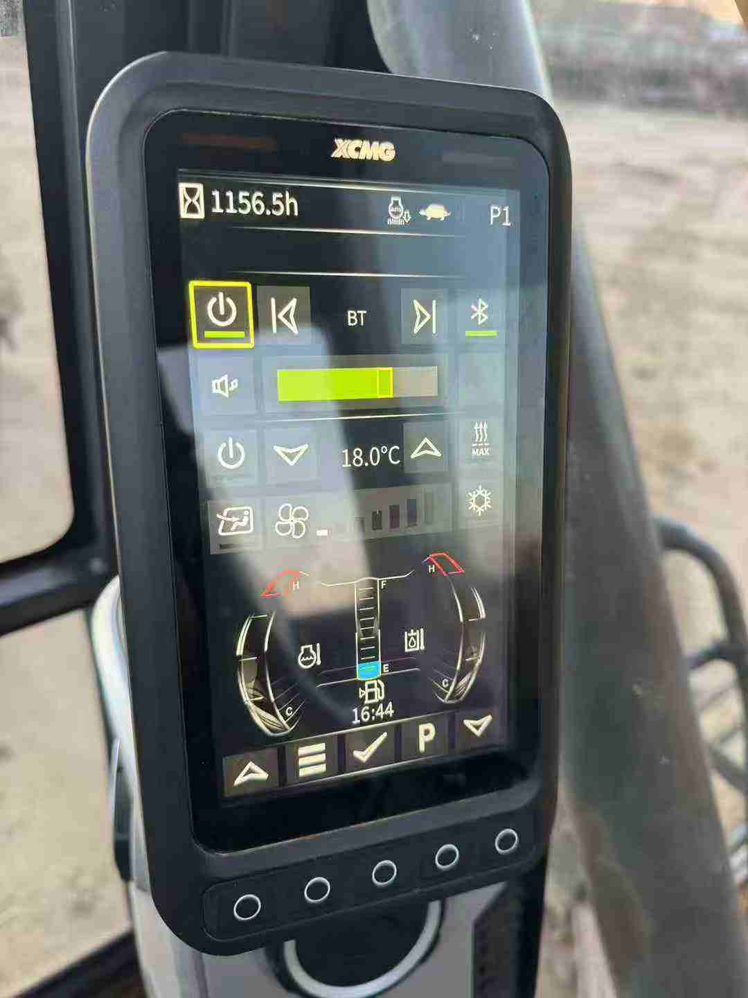 Used XCMG XE75G Excavator 2016 Model / 6