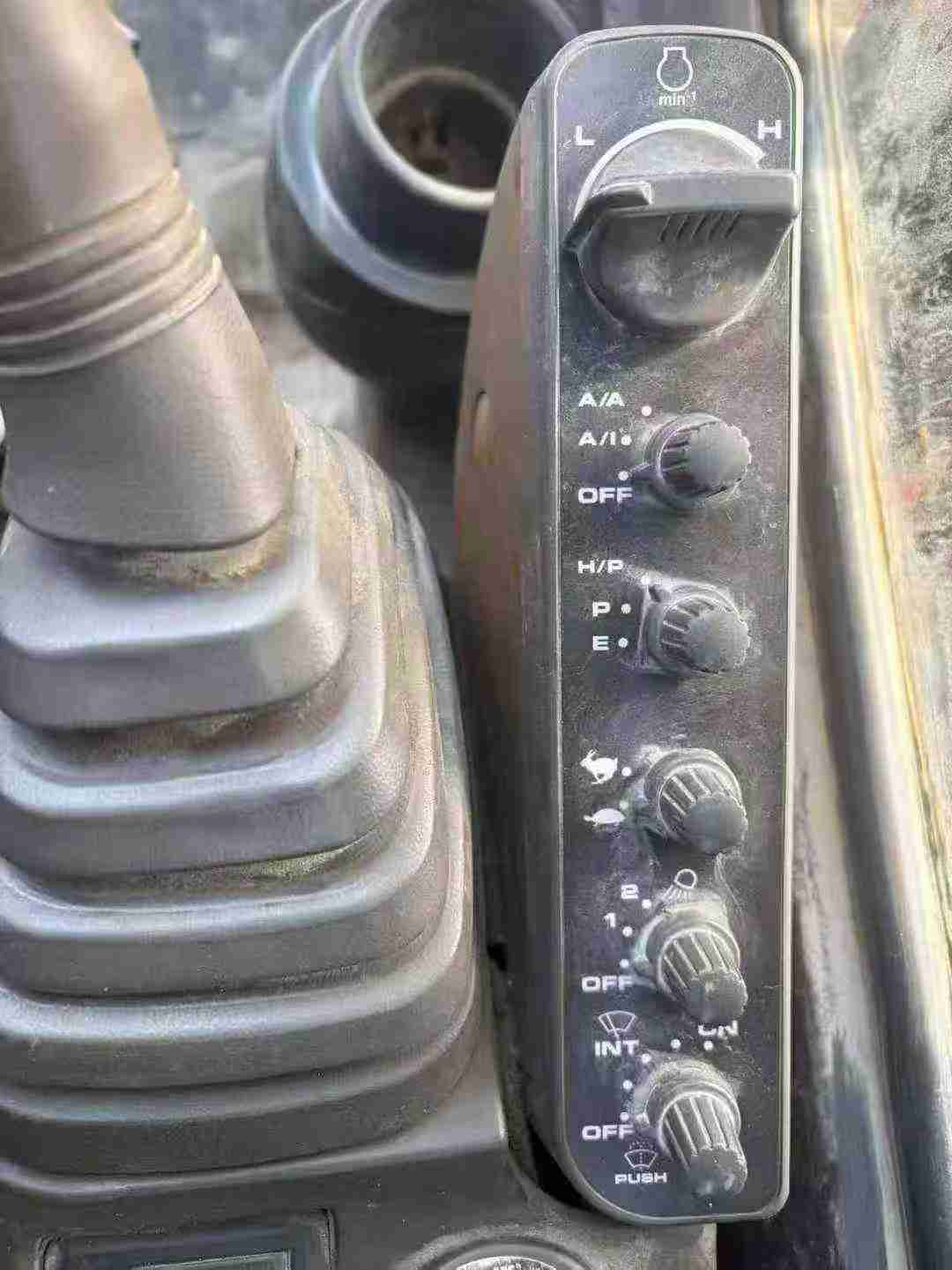 Used Hitachi ZX240-3 Excavator 2016 Model / 7