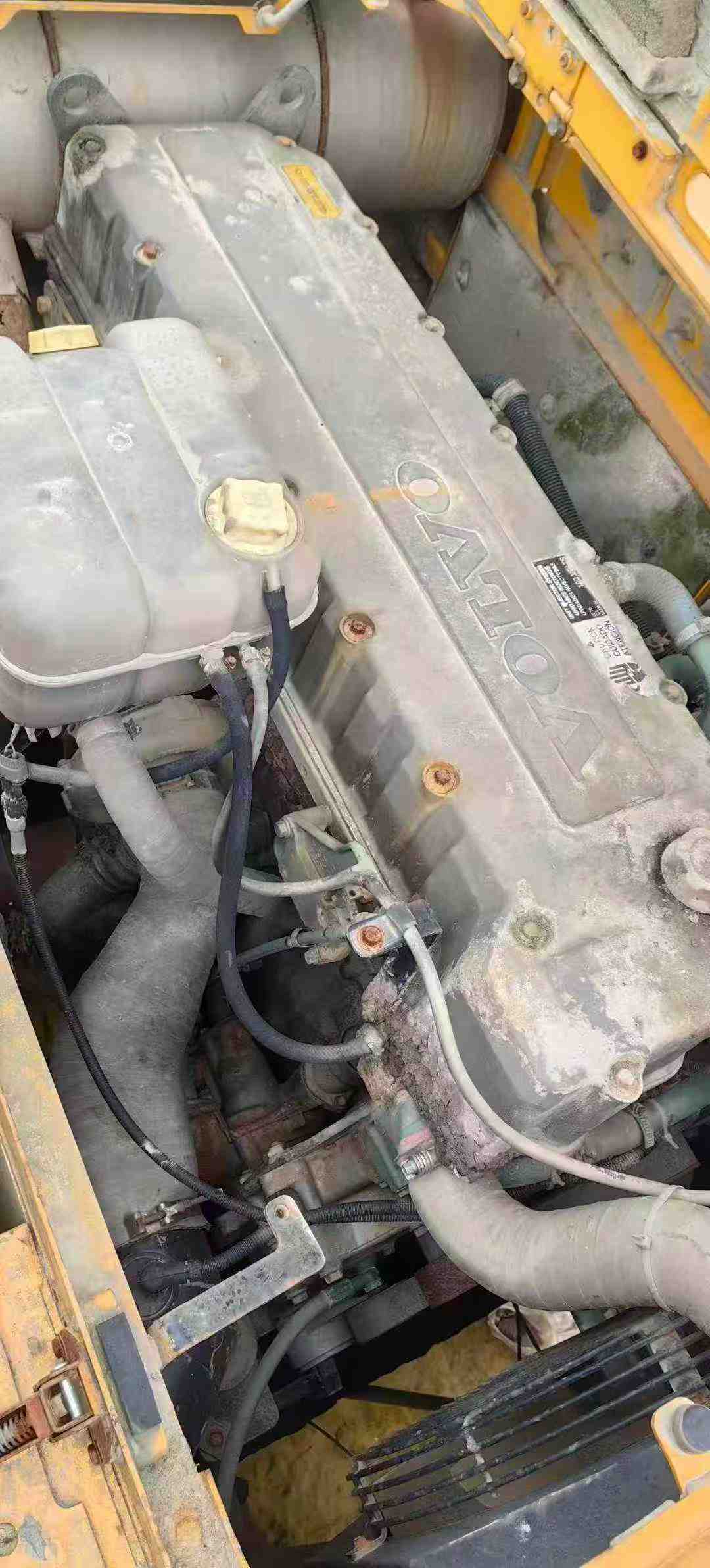 Used Volvo EC60B Excavator 2014 Model / 6