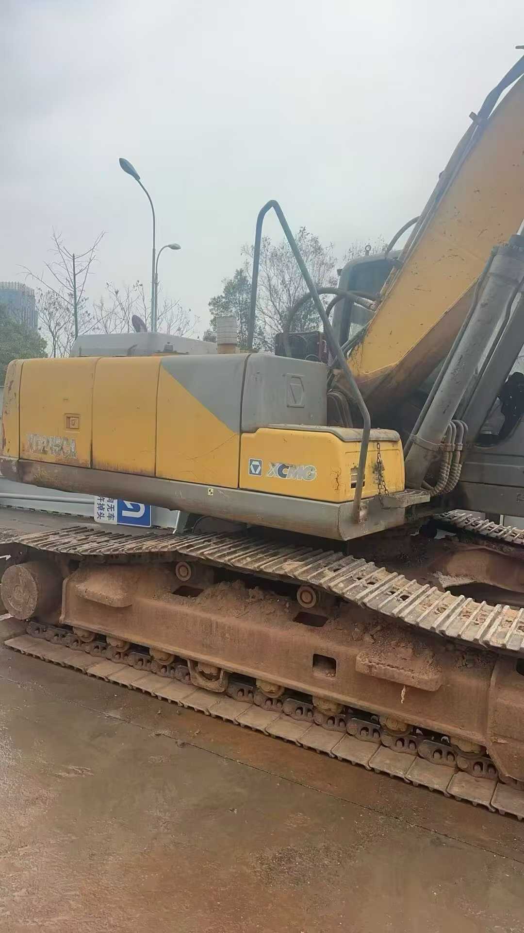 Used XCMG XE215 Excavator 2014 Model / 7