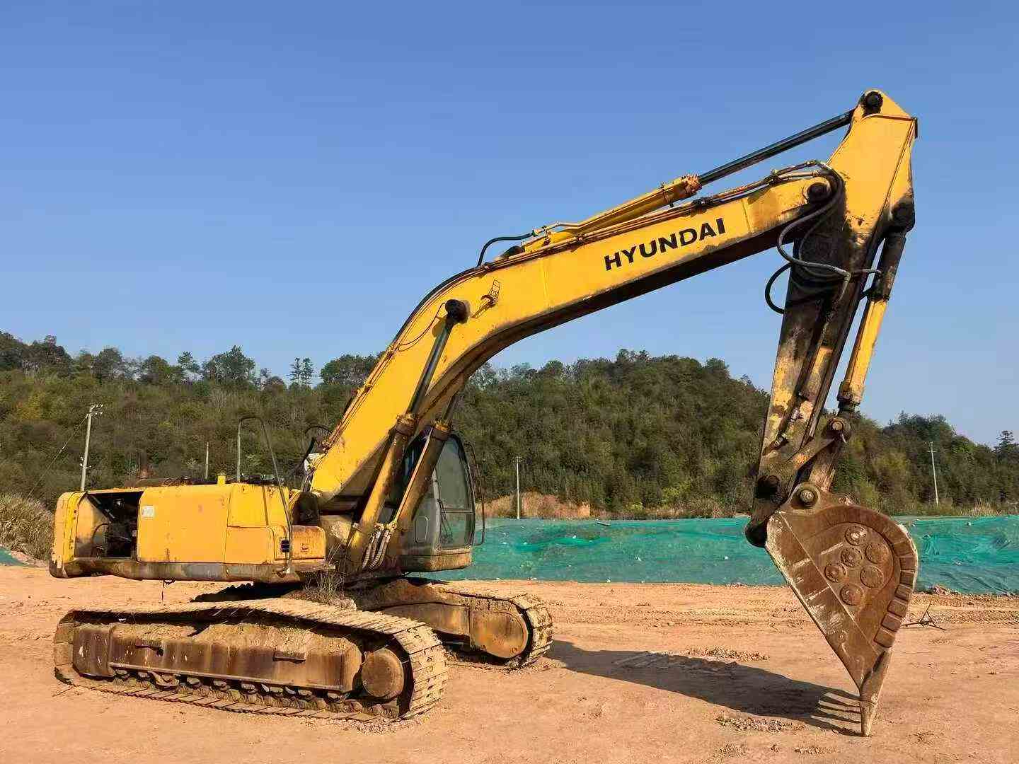 Used Hyundai R335-7 Excavator 2016 Model / 2