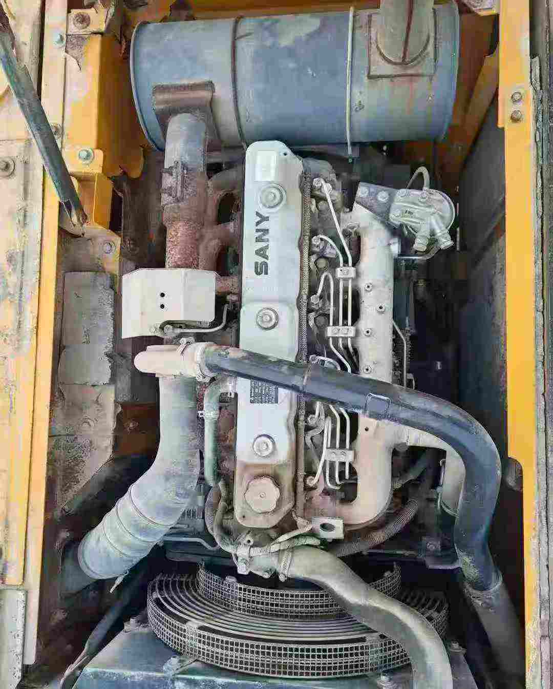 Used Sany SY205H Excavator 2015 Model / 3