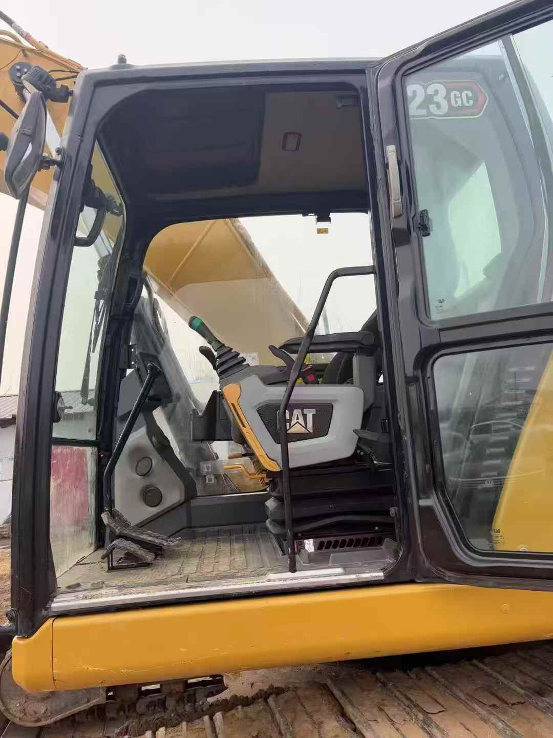 Used Caterpillar 323 Excavator 2022 Model / 7