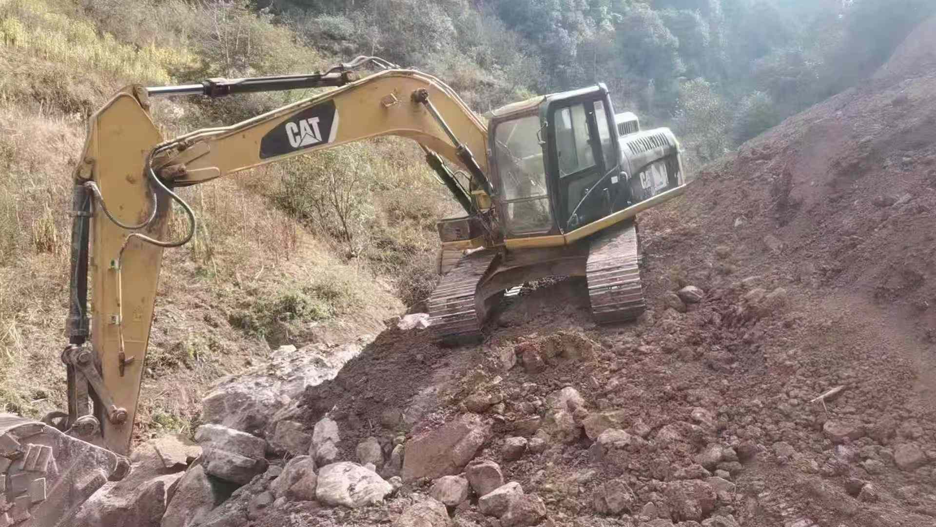 Used Caterpillar CT18 Excavator 2014 Model / 2