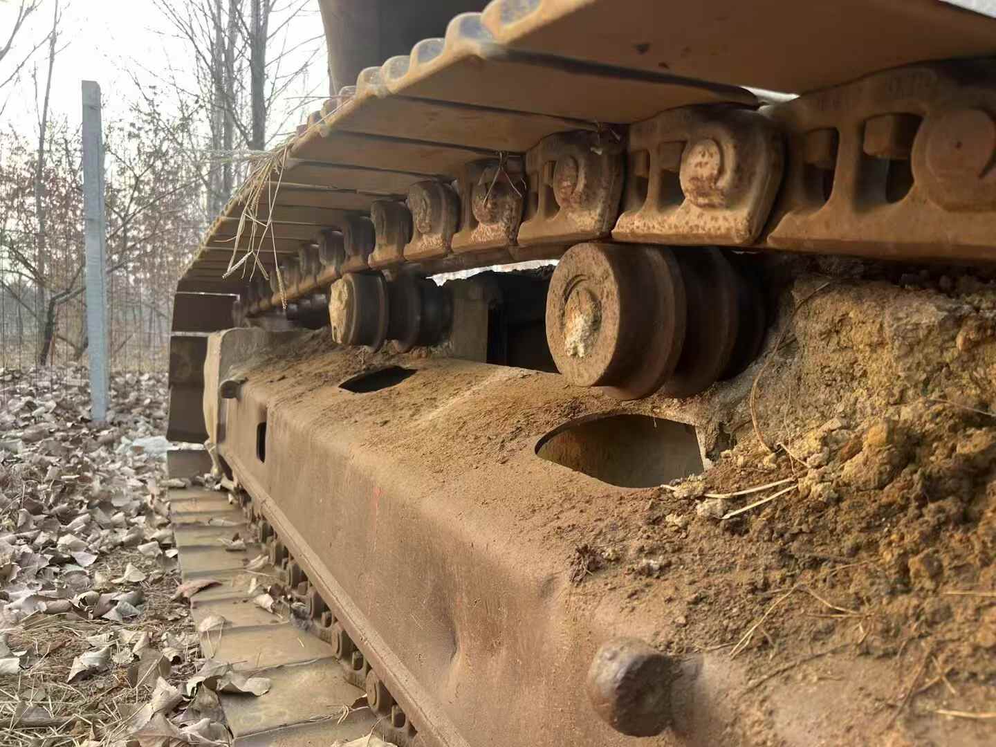 Used Volvo EW210C Excavator 2011 Model / 3