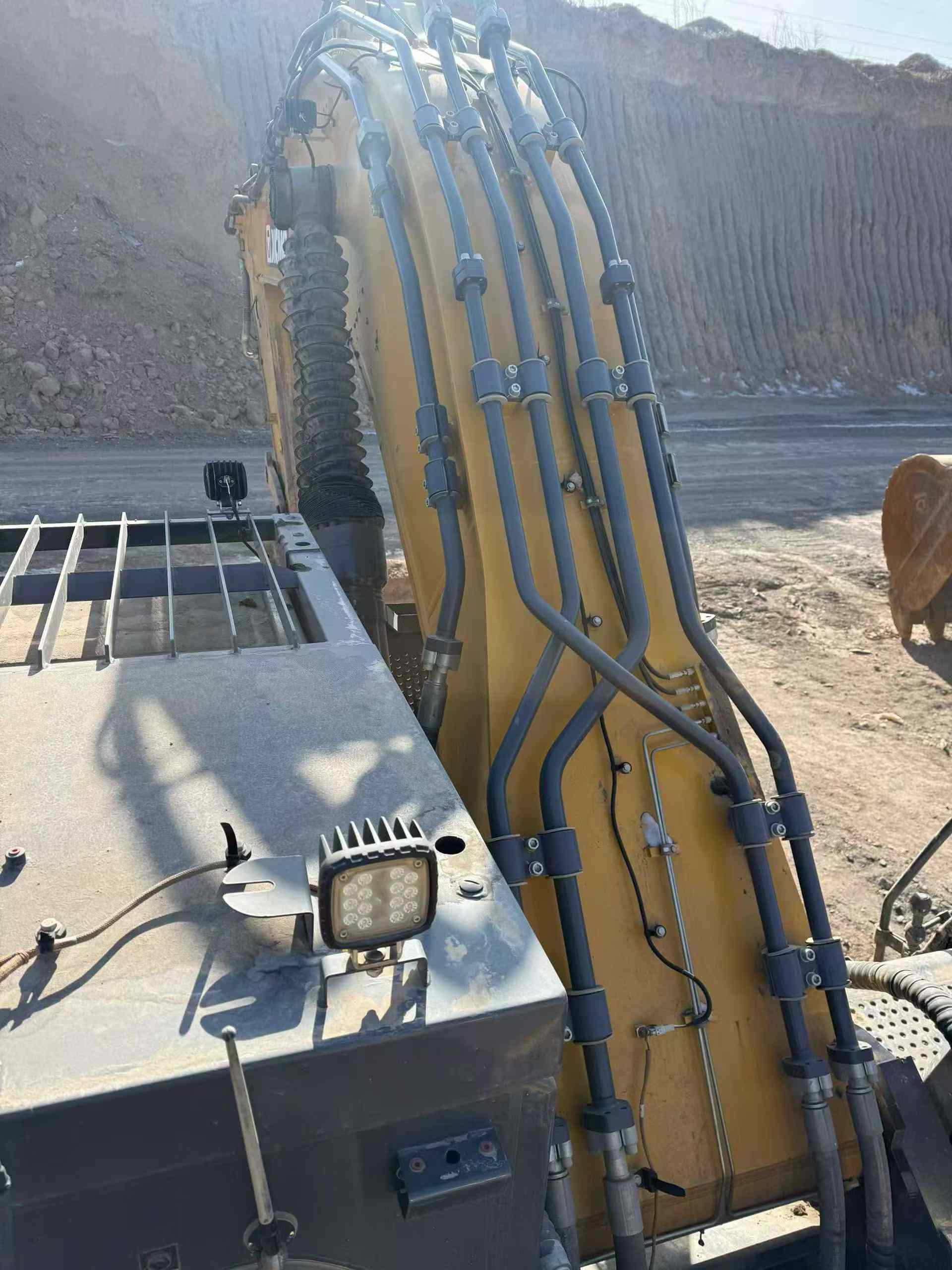 Used XCMG XEG2600 Excavator 2022 Model / 8