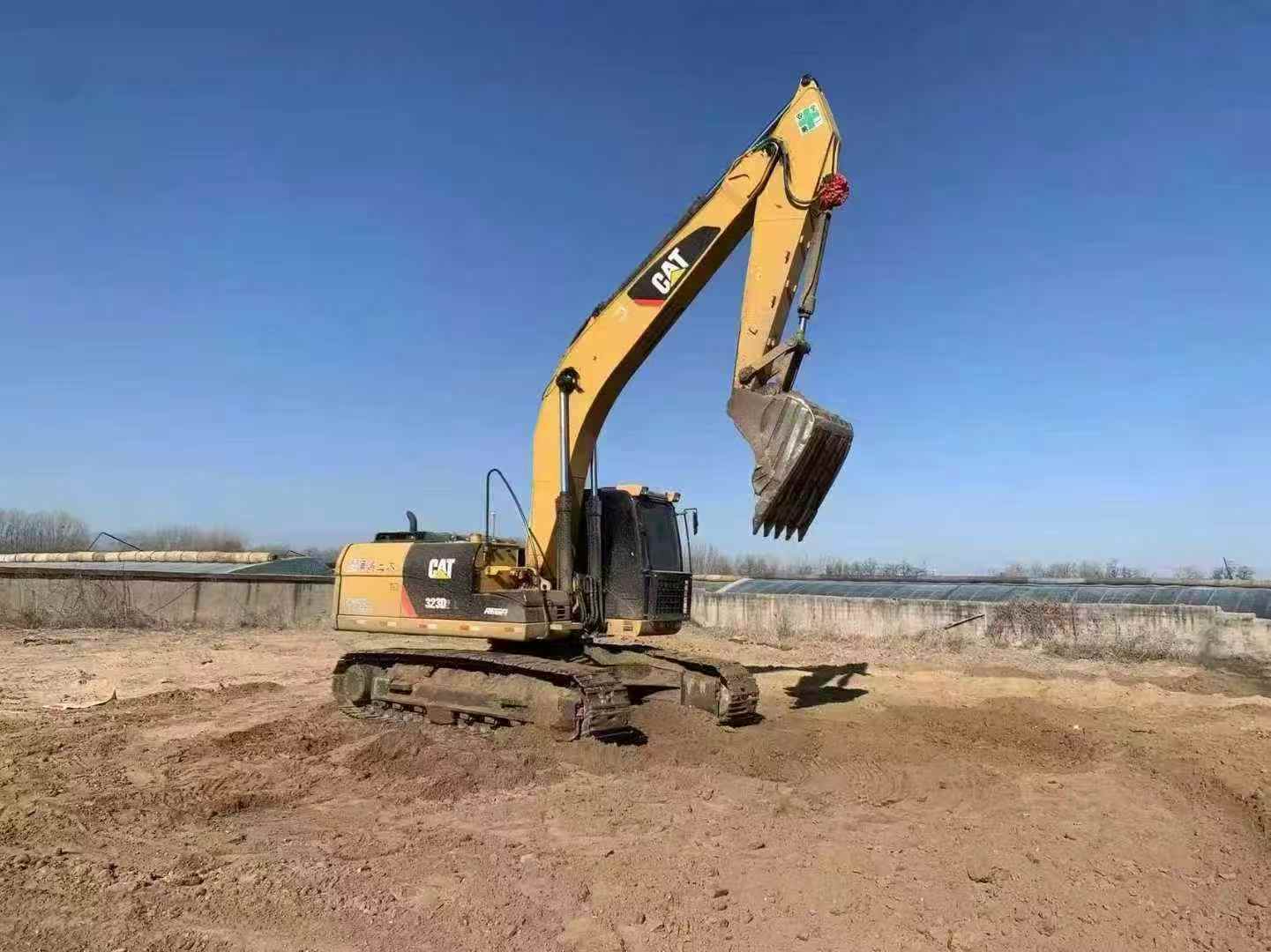 Used Caterpillar 323D2L Excavator 2016 Model / 3