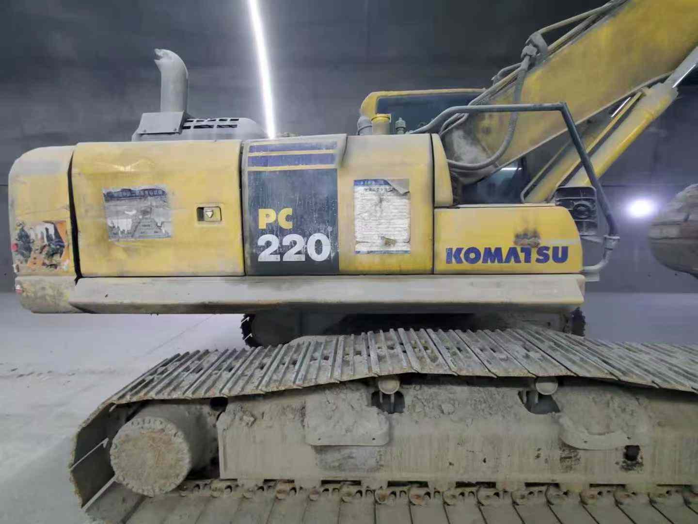 Used Komatsu PC220-8 Excavator 2022 Model / 8