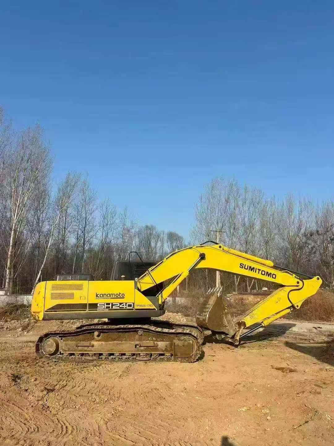 Buy Sumitomo SH240-3 Used Excavator / 3 Used Sumitomo SH240-3 Excavator 2016 Model / 3