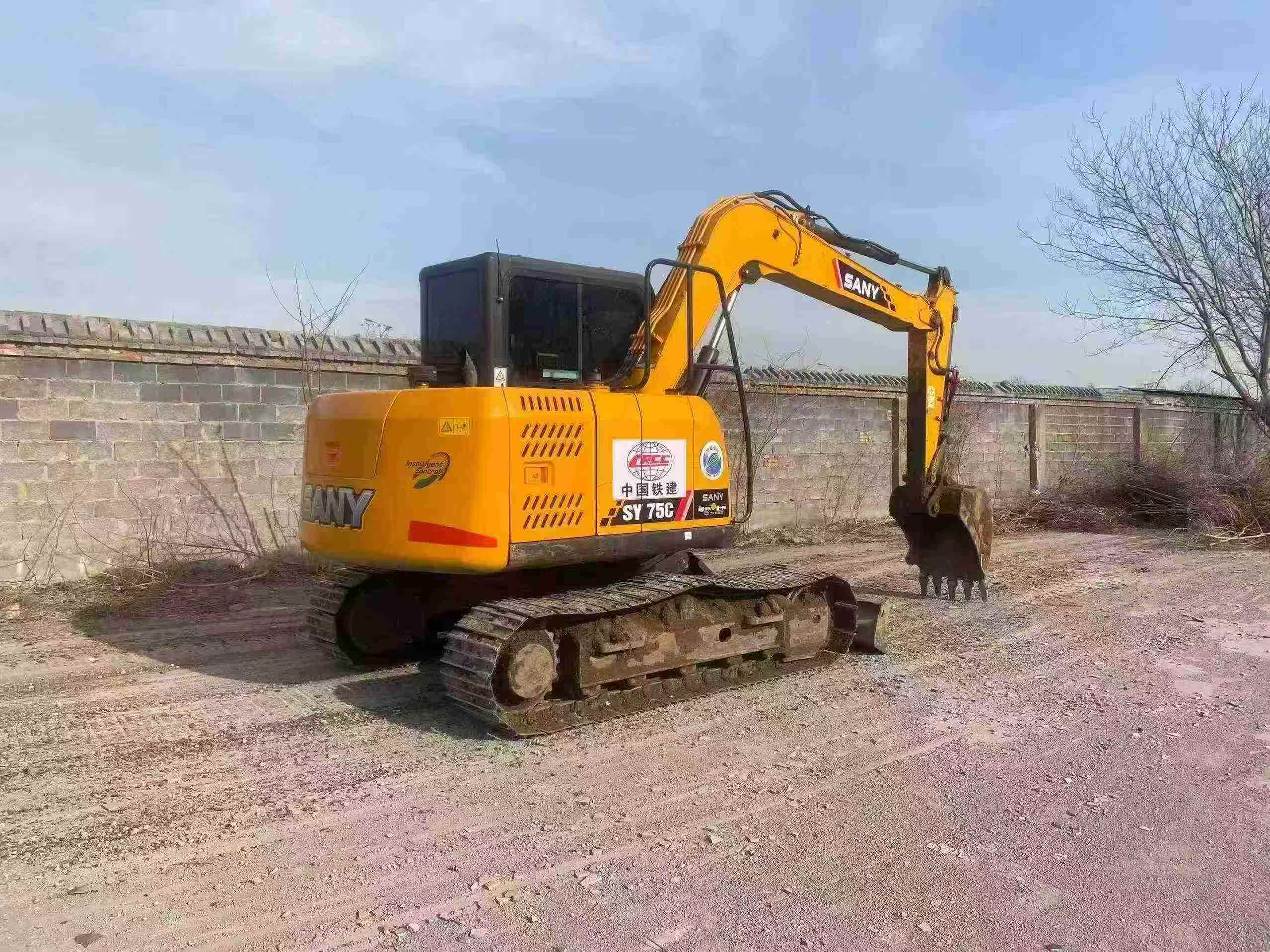 Used Sany SY75C Excavator 2016 Model / 6