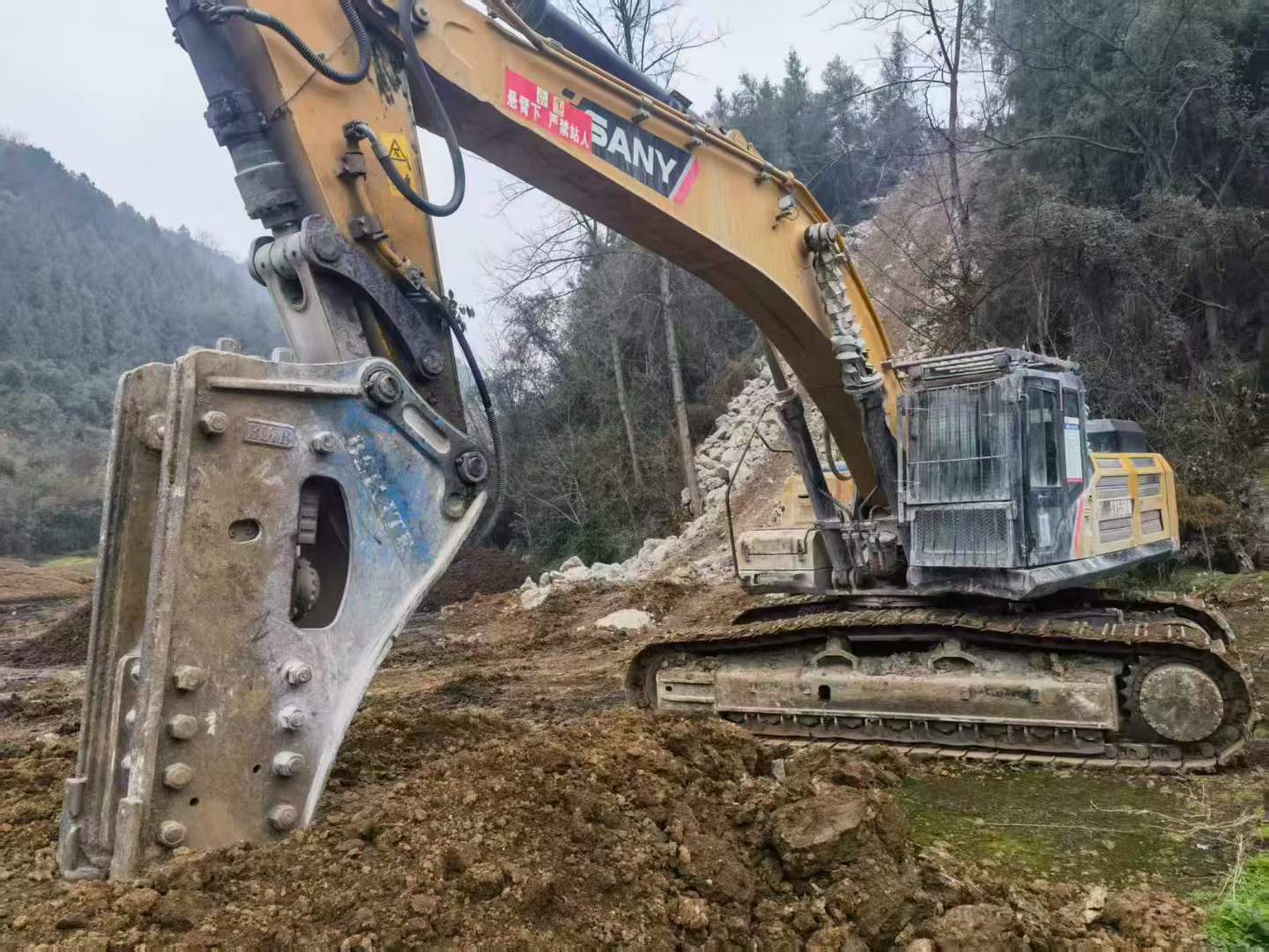 Used Sany SY550H Excavator 2016 Model / 3