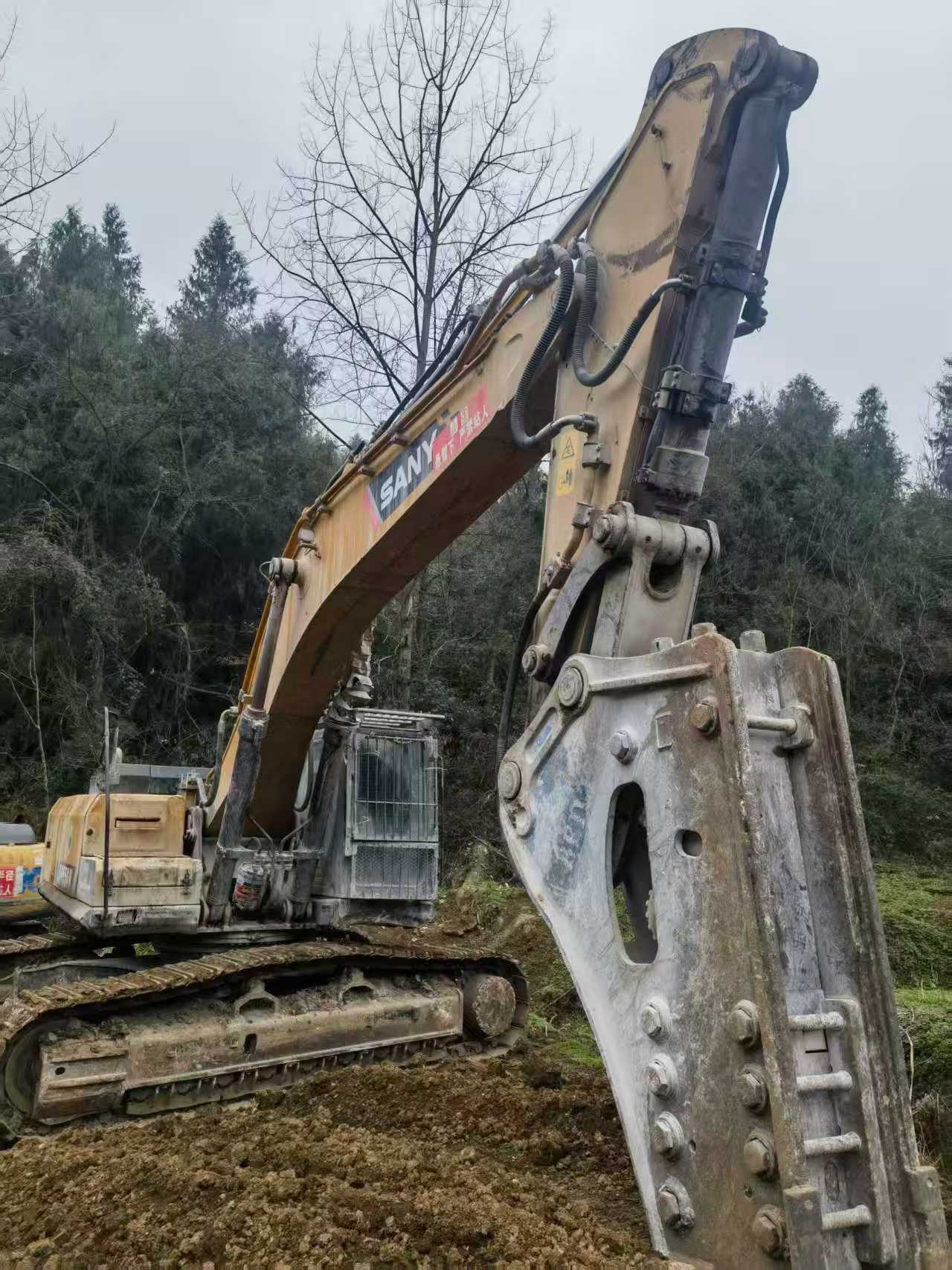 Used Sany SY550H Excavator 2016 Model / 4