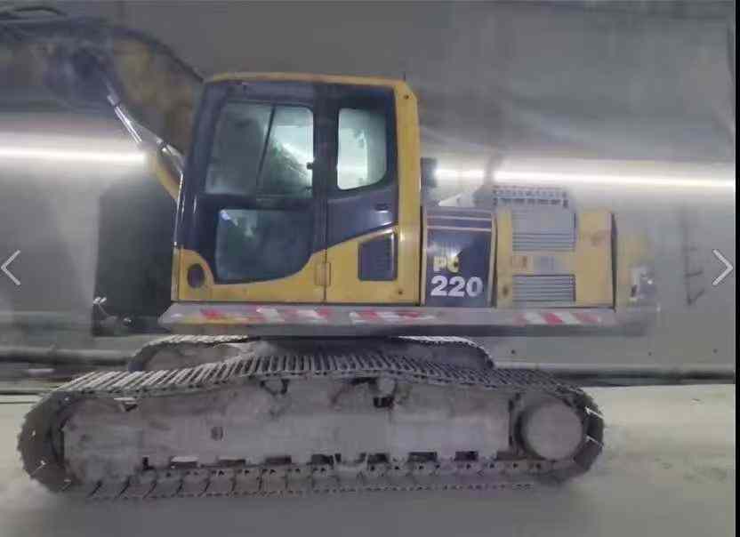 Used Komatsu PC220-8 Excavator 2022 Model / 9