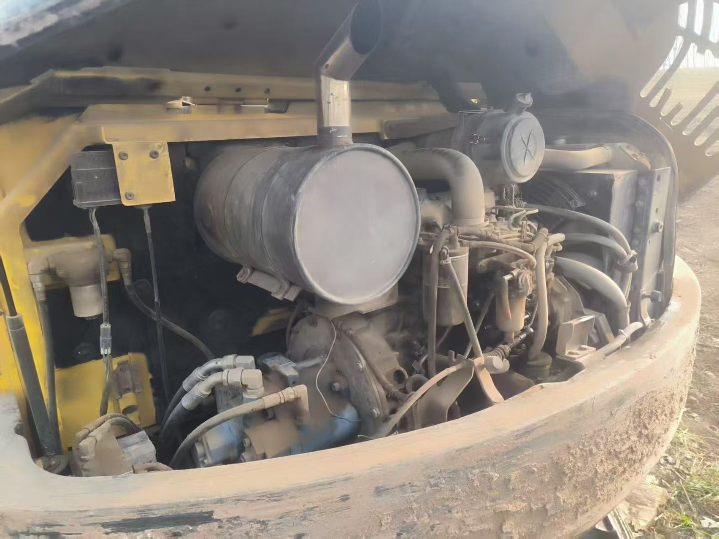 Compre Escavadeira Hyundai R80WM/WH Usada / 6