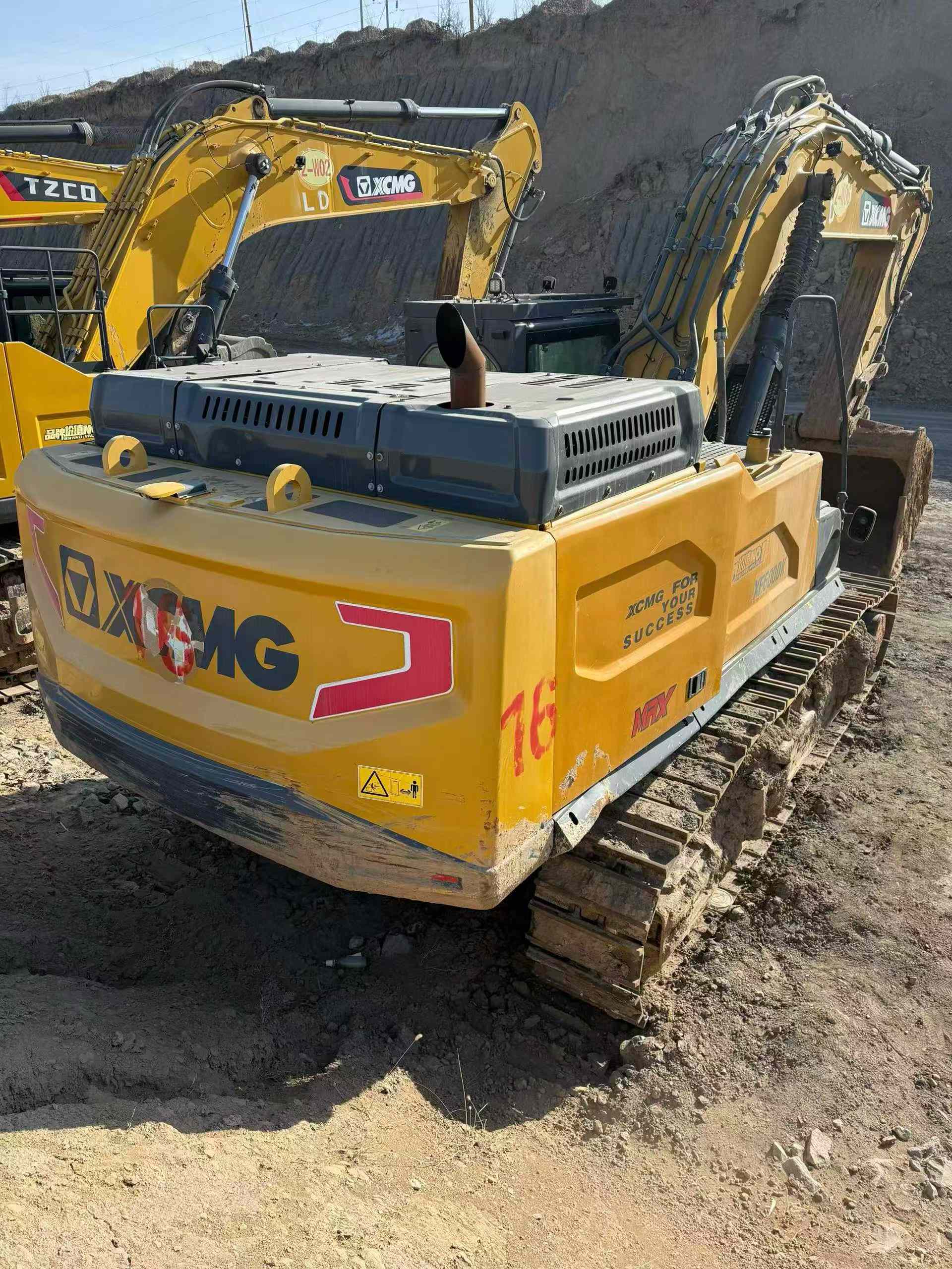 Used XCMG XEG2600 Excavator 2022 Model / 3