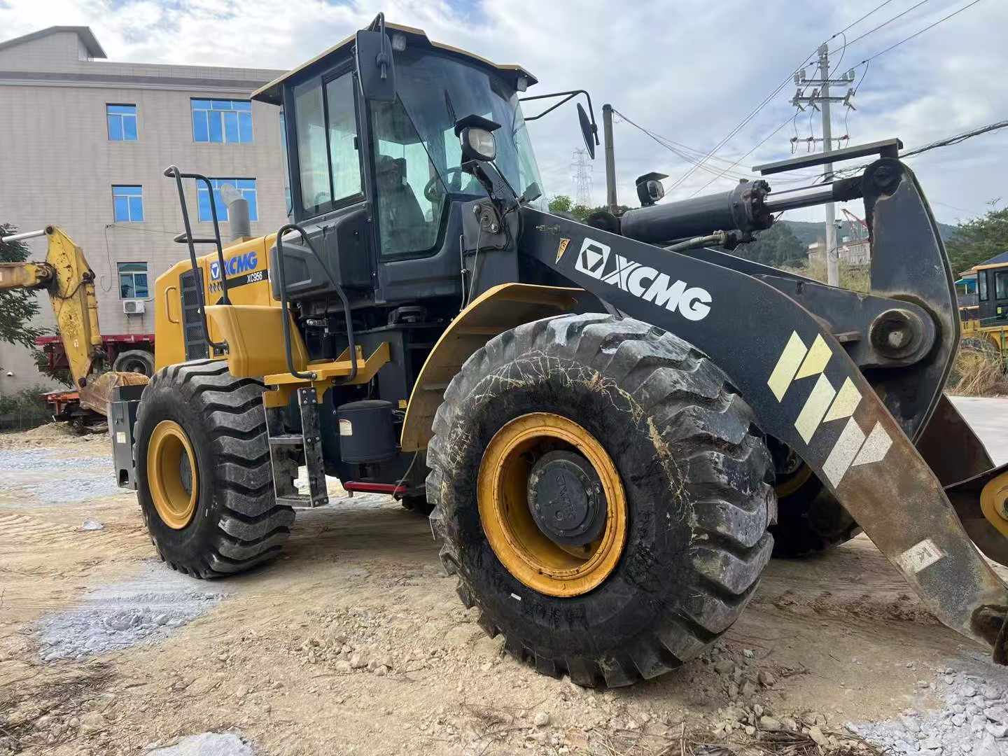 Used XCMG XC956 Loader 2023 Model / 4