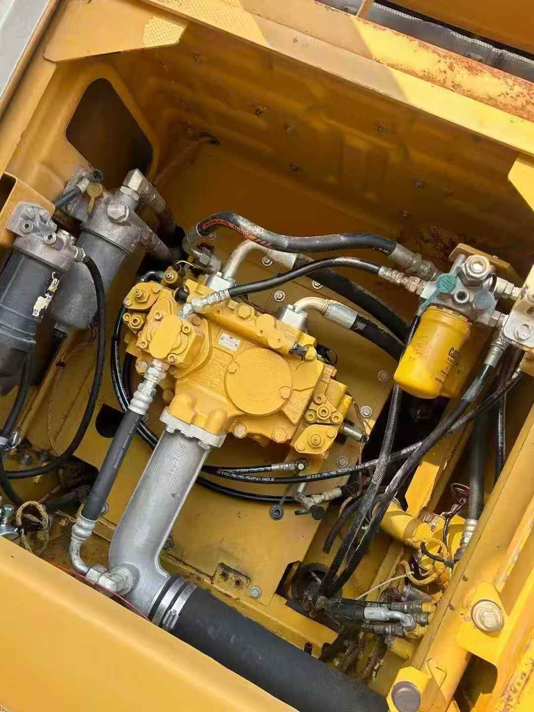 Used Caterpillar 320E Excavator 2016 Model / 5