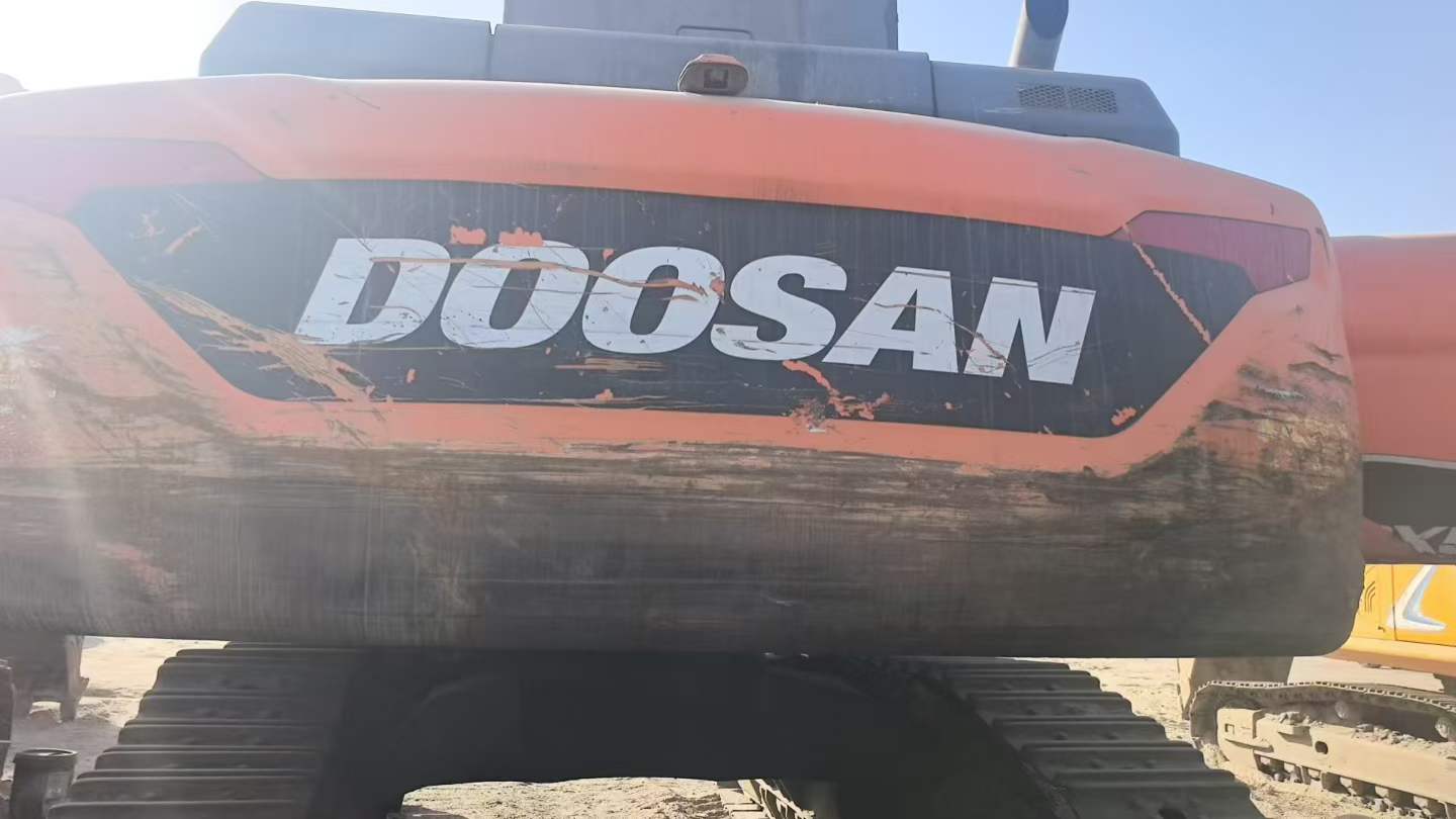 Used Doosan DX60 Excavator 2021 Model / 3