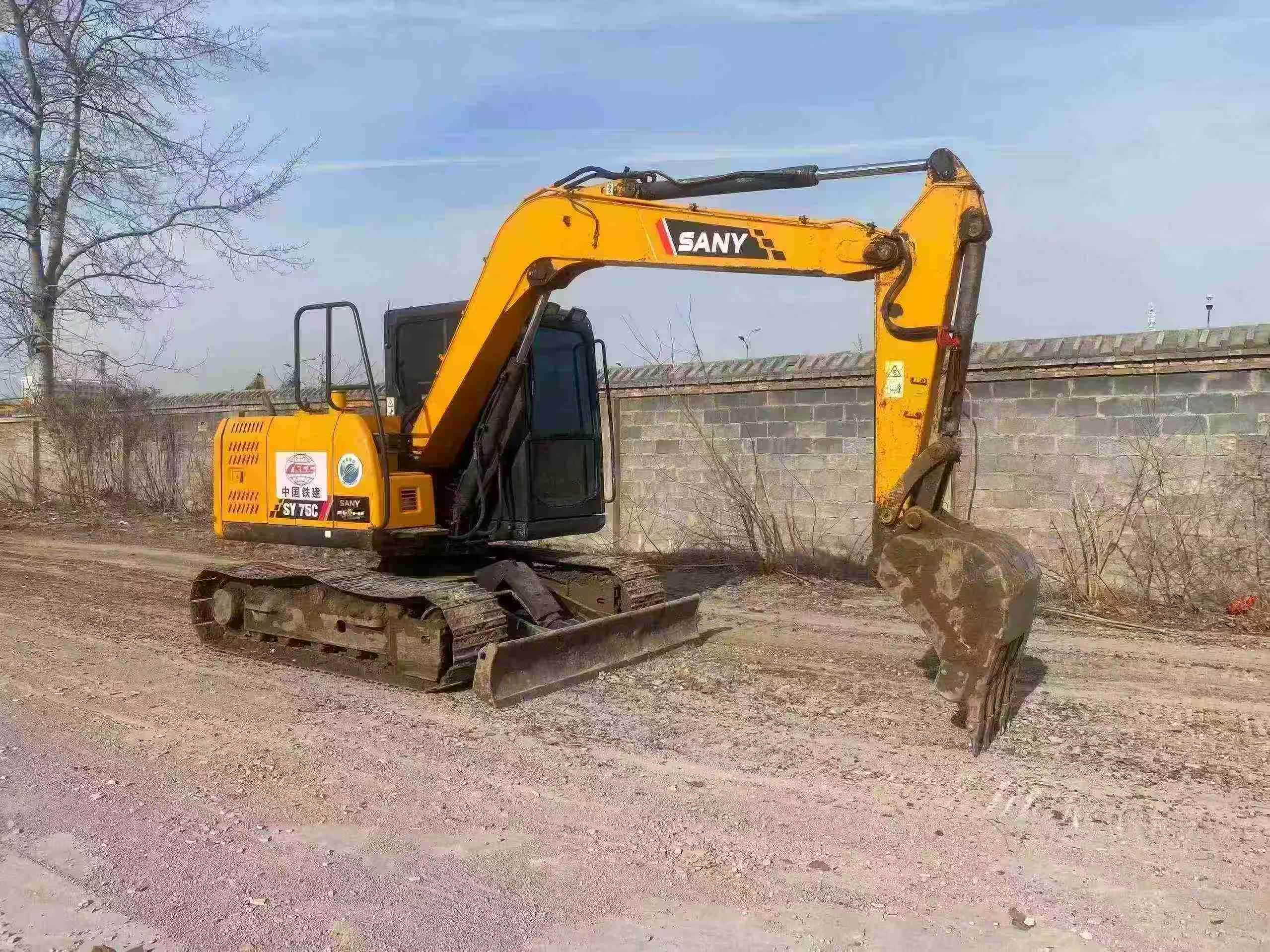 Used Sany SY75C Excavator 2016 Model / 4