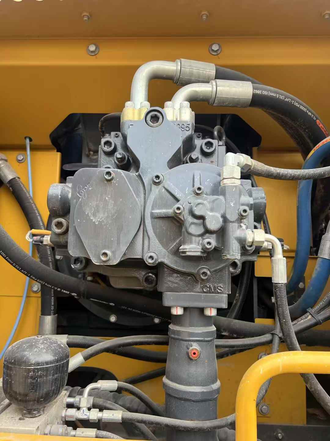 Used XCMG LW550KV Excavator 2020 Model / 5