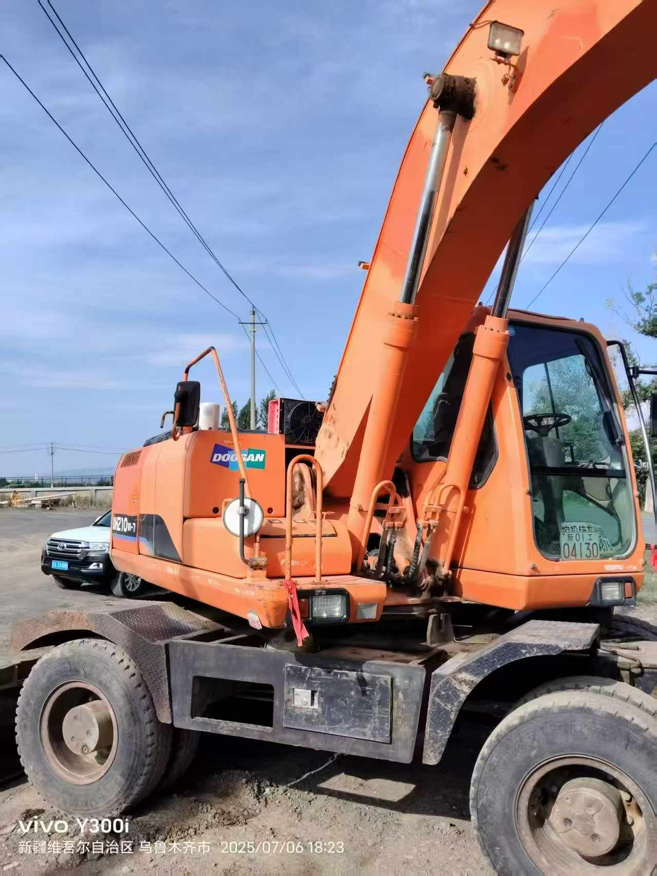 Used Doosan S210WV Excavator 2016 Model / 3