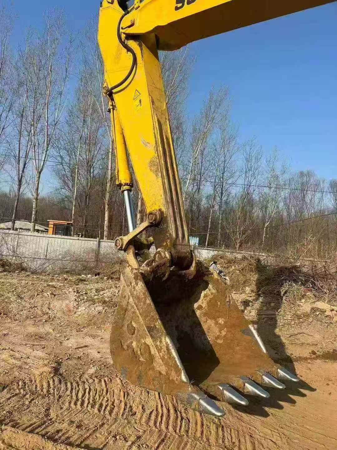 Buy Sumitomo SH240-3 Used Excavator / 4 Used Sumitomo SH240-3 Excavator 2016 Model / 4