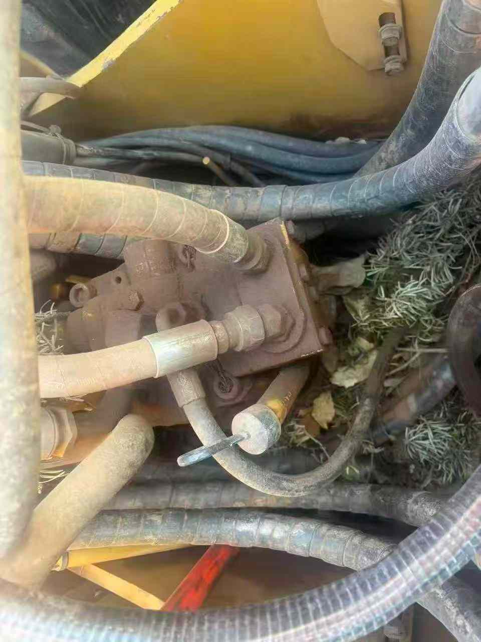 Used Caterpillar CT18 Excavator 2014 Model / 6