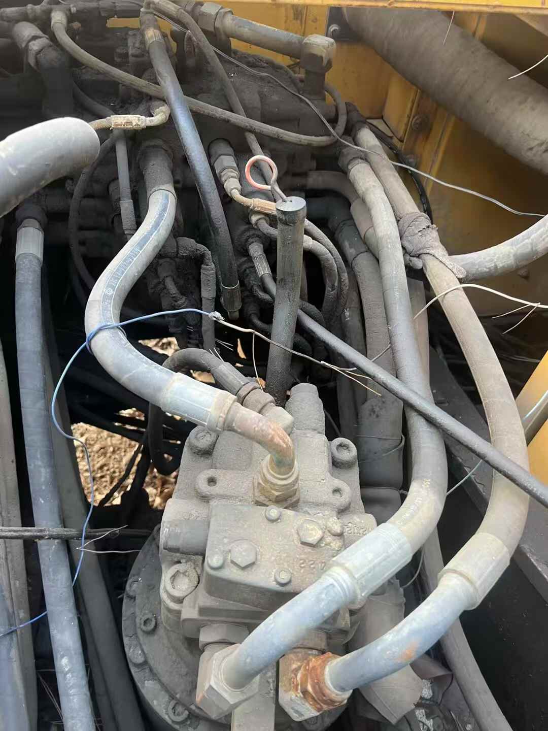 Used Volvo EW210C Excavator 2011 Model / 4