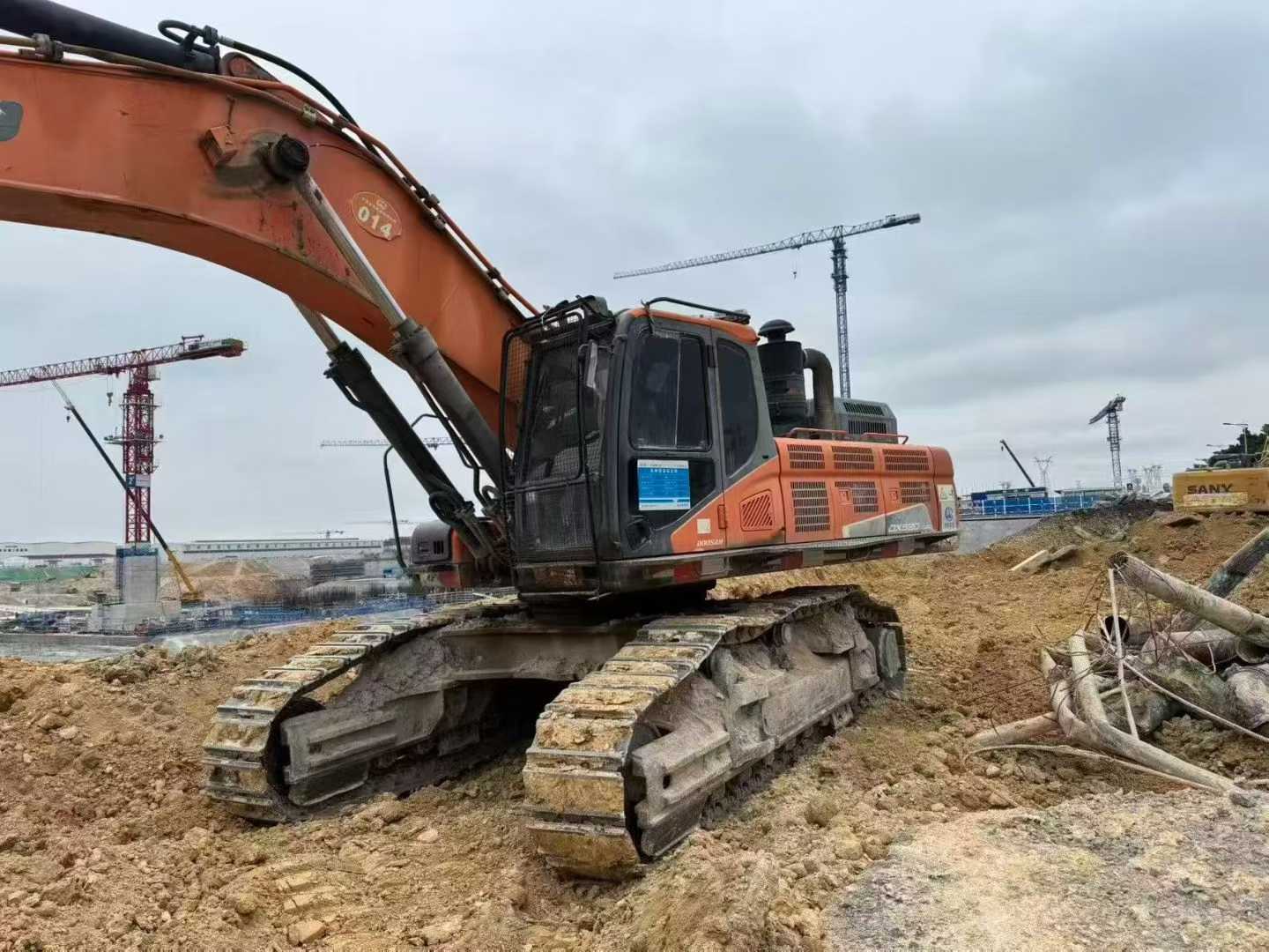 Used Doosan DX520LC Excavator 2018 Model / 8