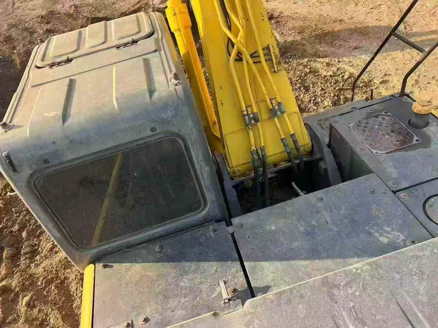 Buy Sumitomo SH240-3 Used Excavator / 9 Used Sumitomo SH240-3 Excavator 2016 Model / 9