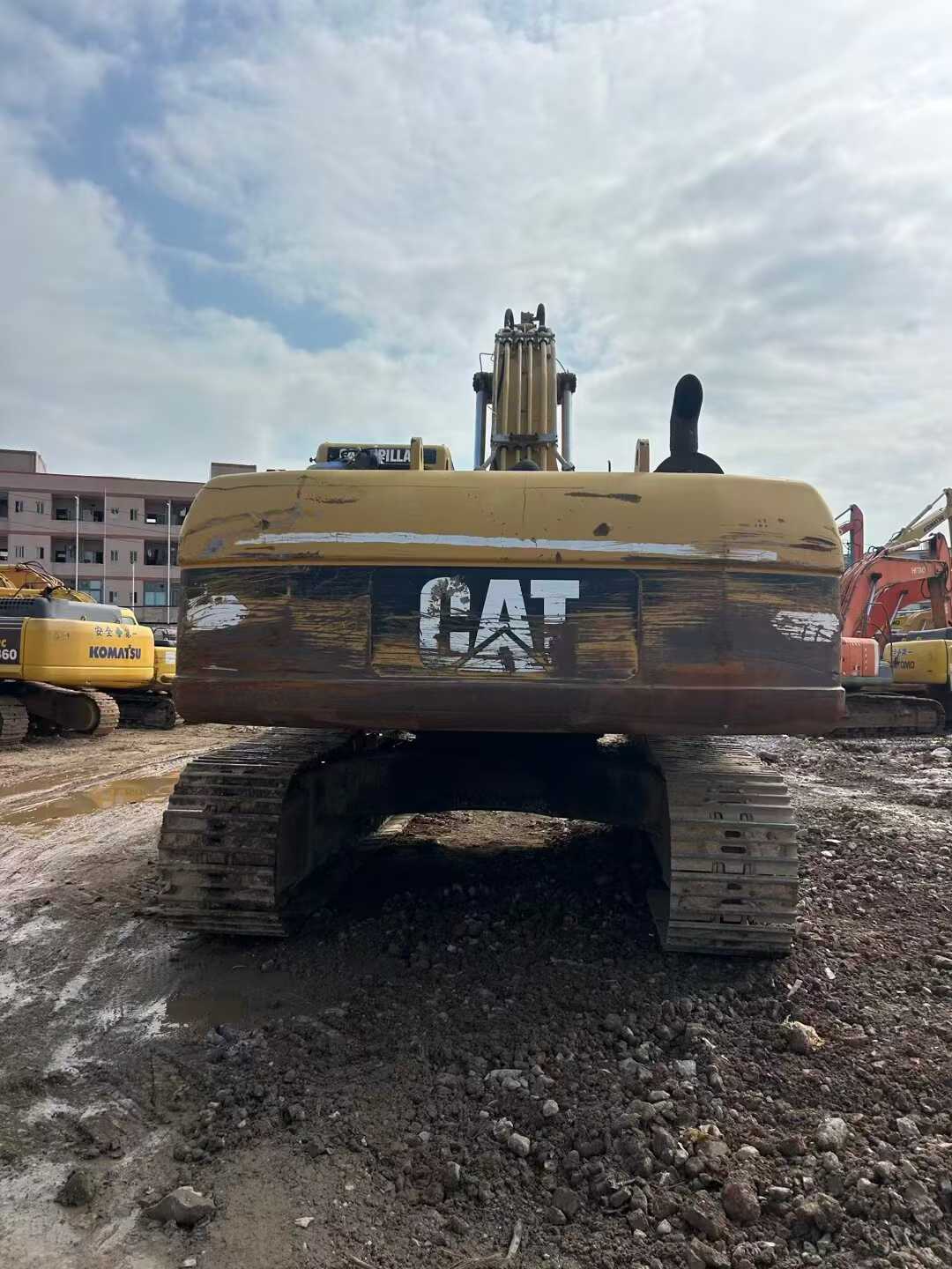 Used Caterpillar 330CL Excavator 2016 Model / 9