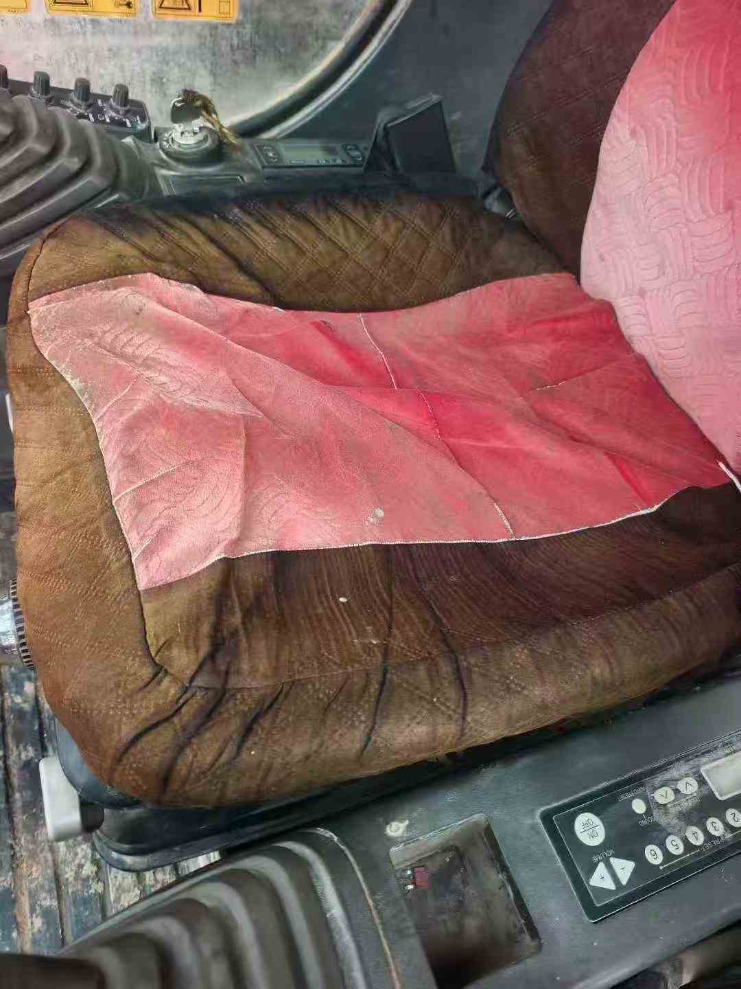 Used Hitachi ZX210LC-3G Excavator 2016 Model / 8