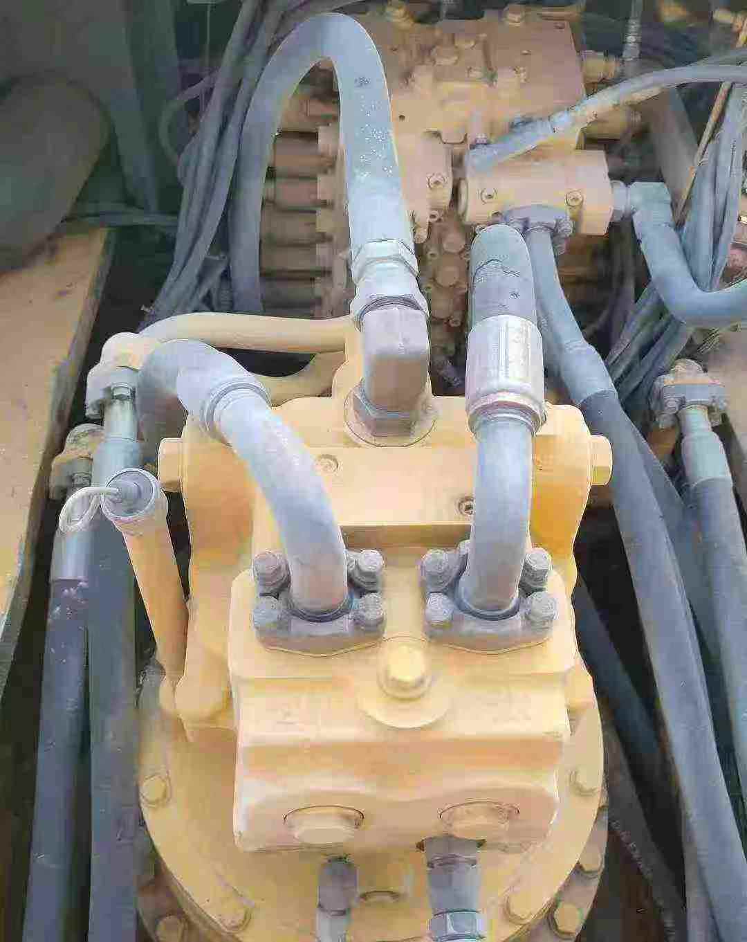 Used Komatsu PC400-8 Excavator 2016 Model / 9