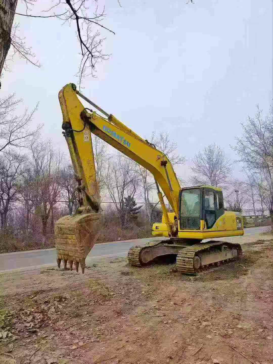 Buy Komatsu PW200-7 Used Excavator