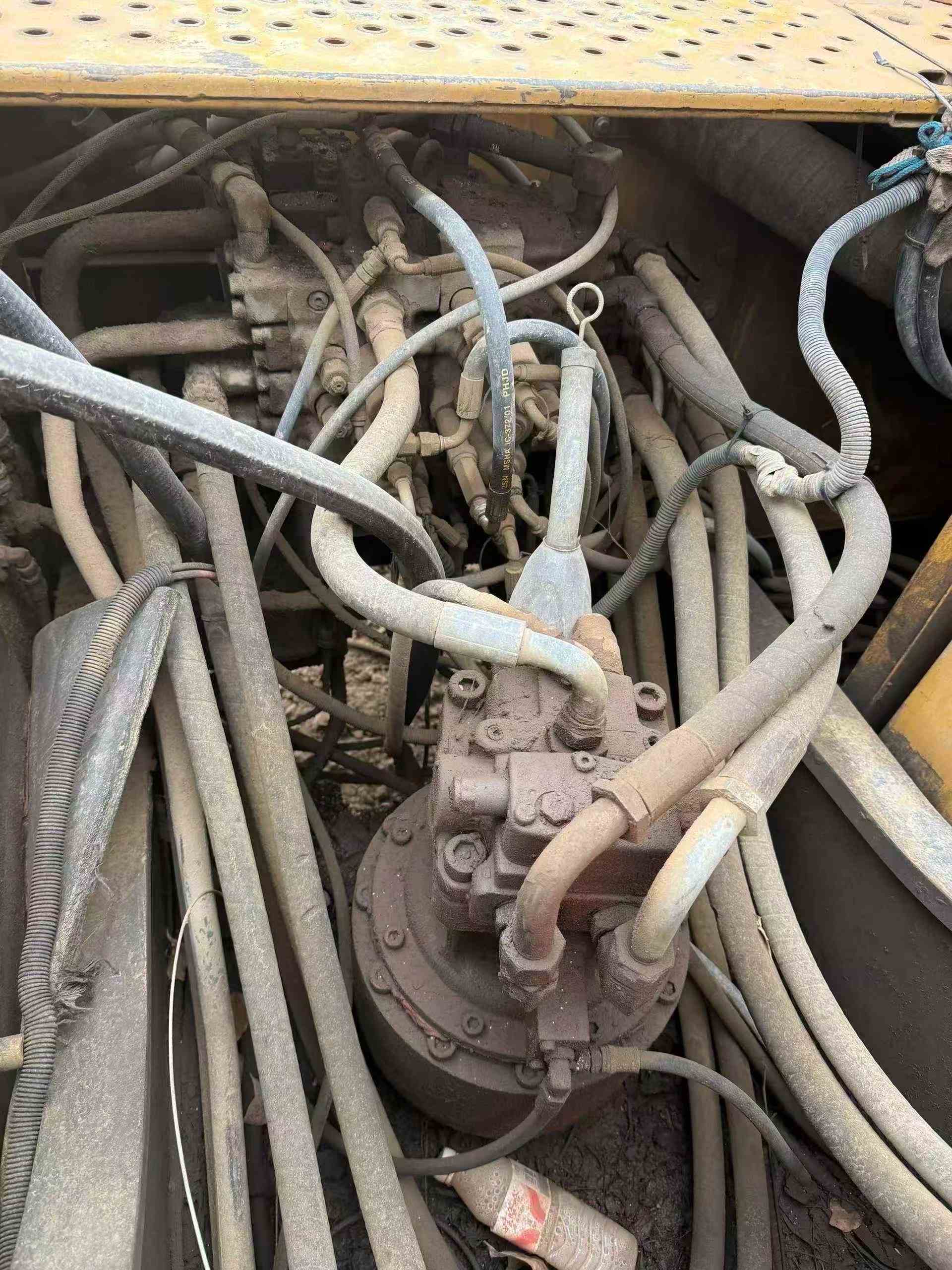 Buy Volvo EW210C Used Excavator / 5 Used Volvo EW210C Excavator 2011 Model / 5