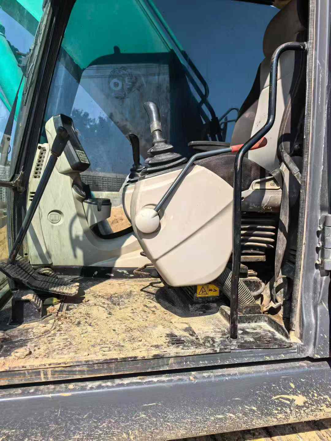 Buy Kobelco SK200 Used Excavator