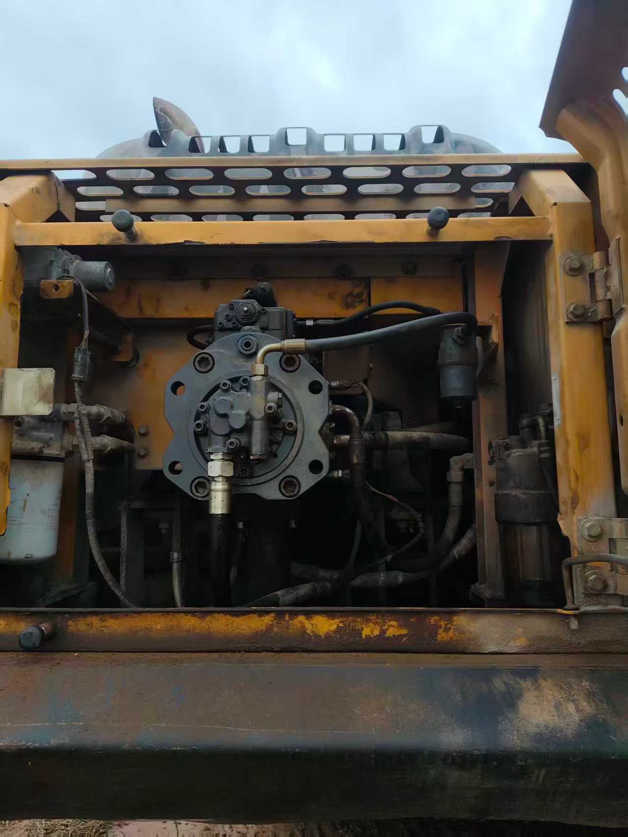 Used Sany SW305K Excavator 2016 Model / 4