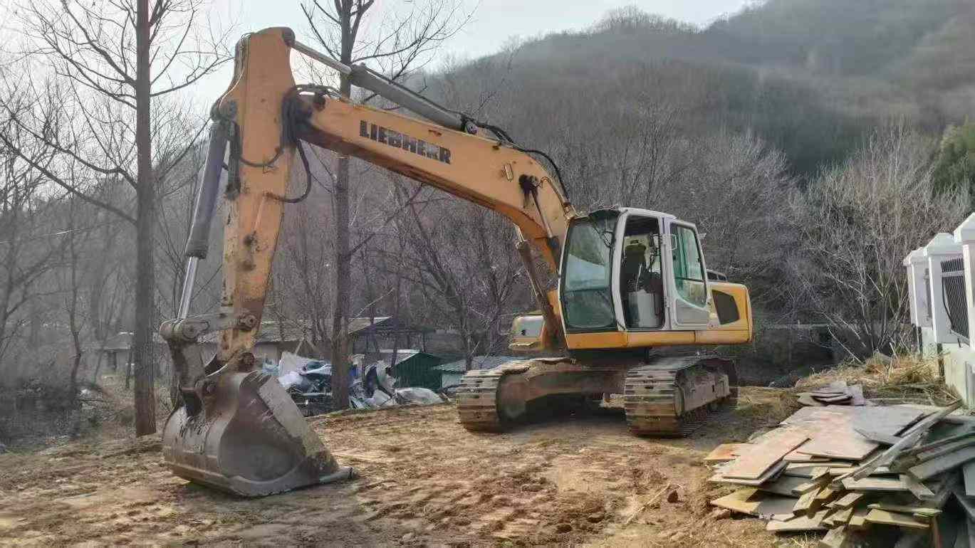 Used Liebherr R916 Excavator 2012 Model / 2