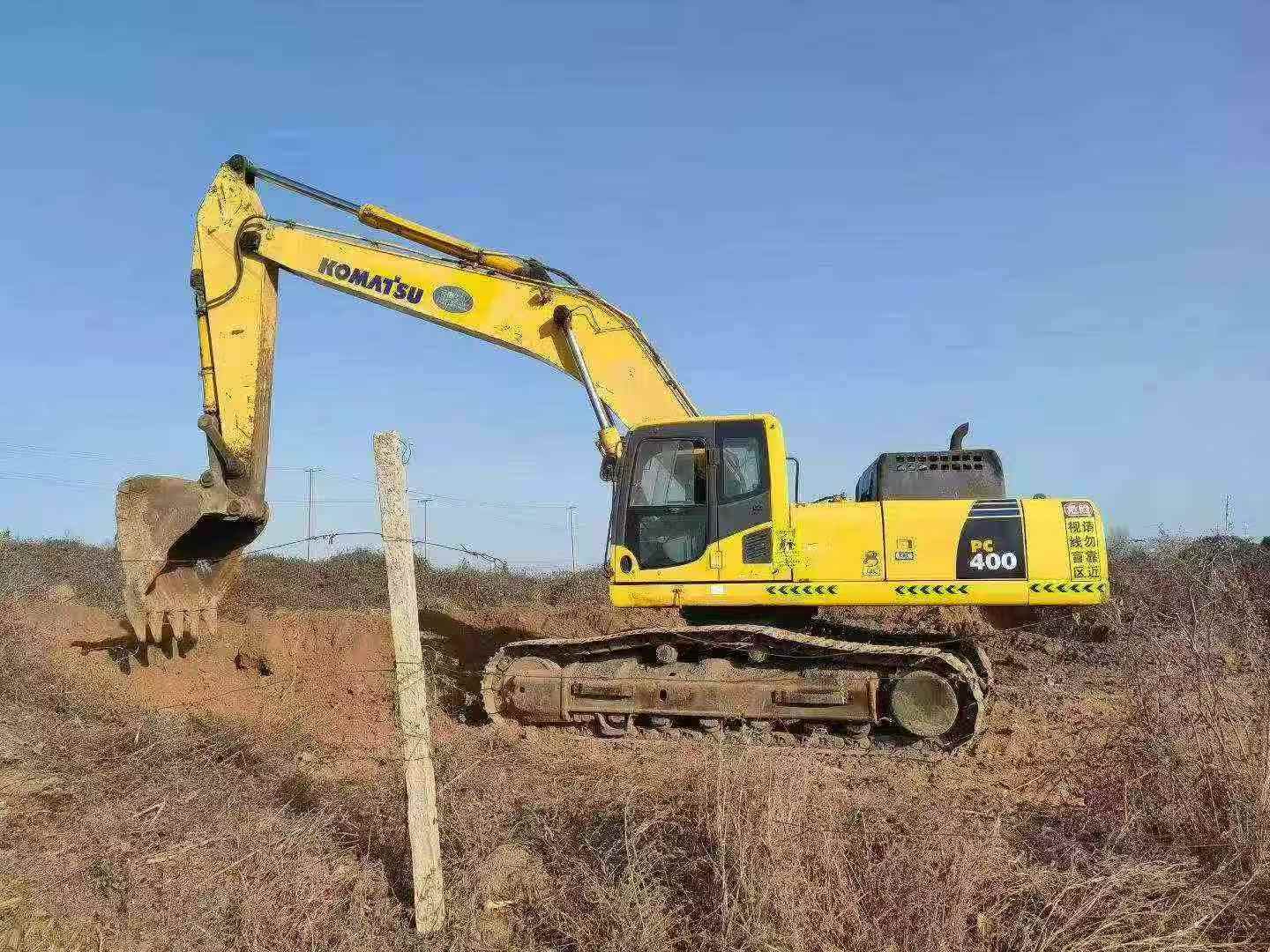Used Komatsu PC400-8 Excavator 2016 Model / 3